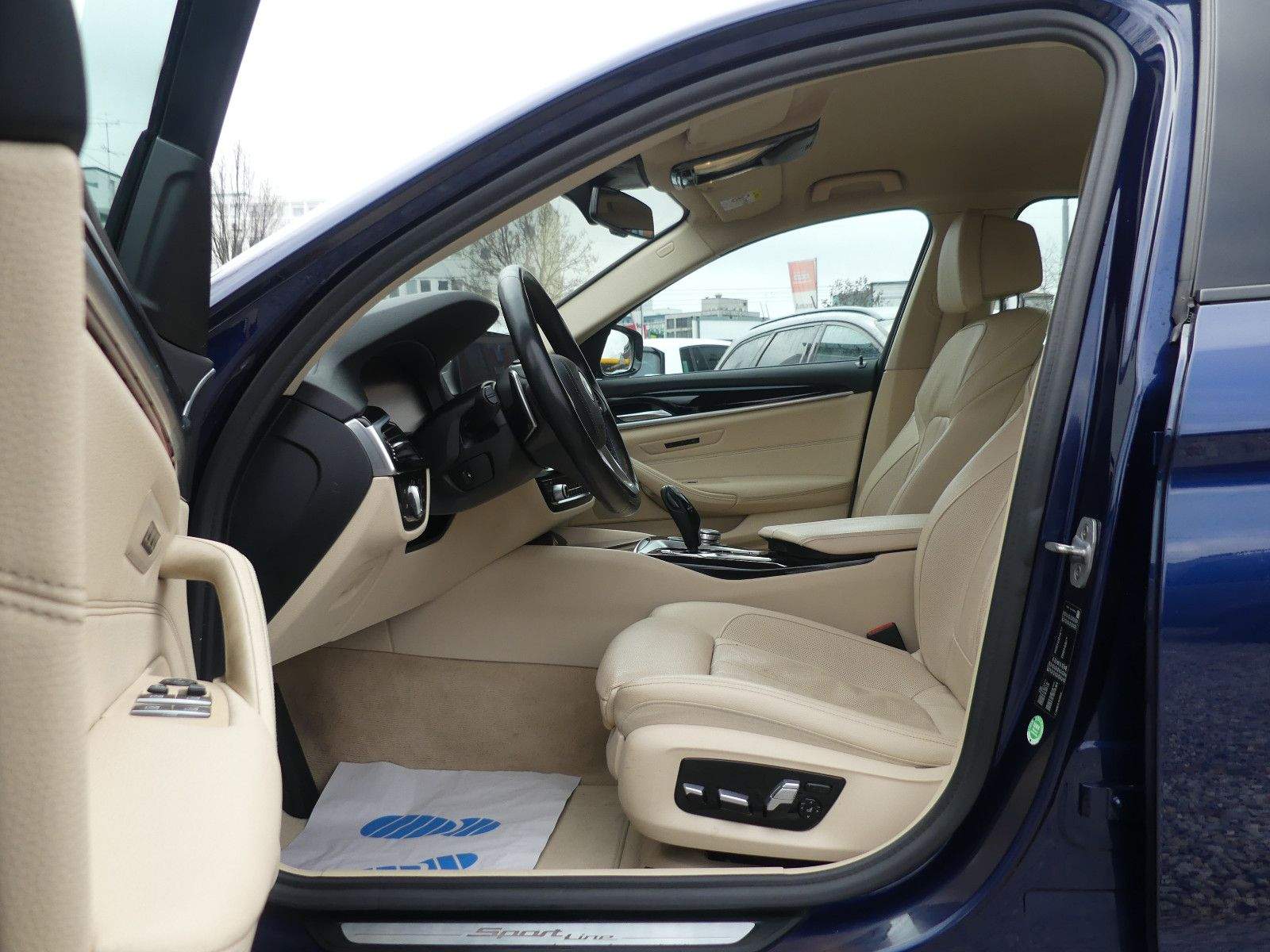 BMW 530d Touring Sport Line AHK Leder Navi-Profi Cam