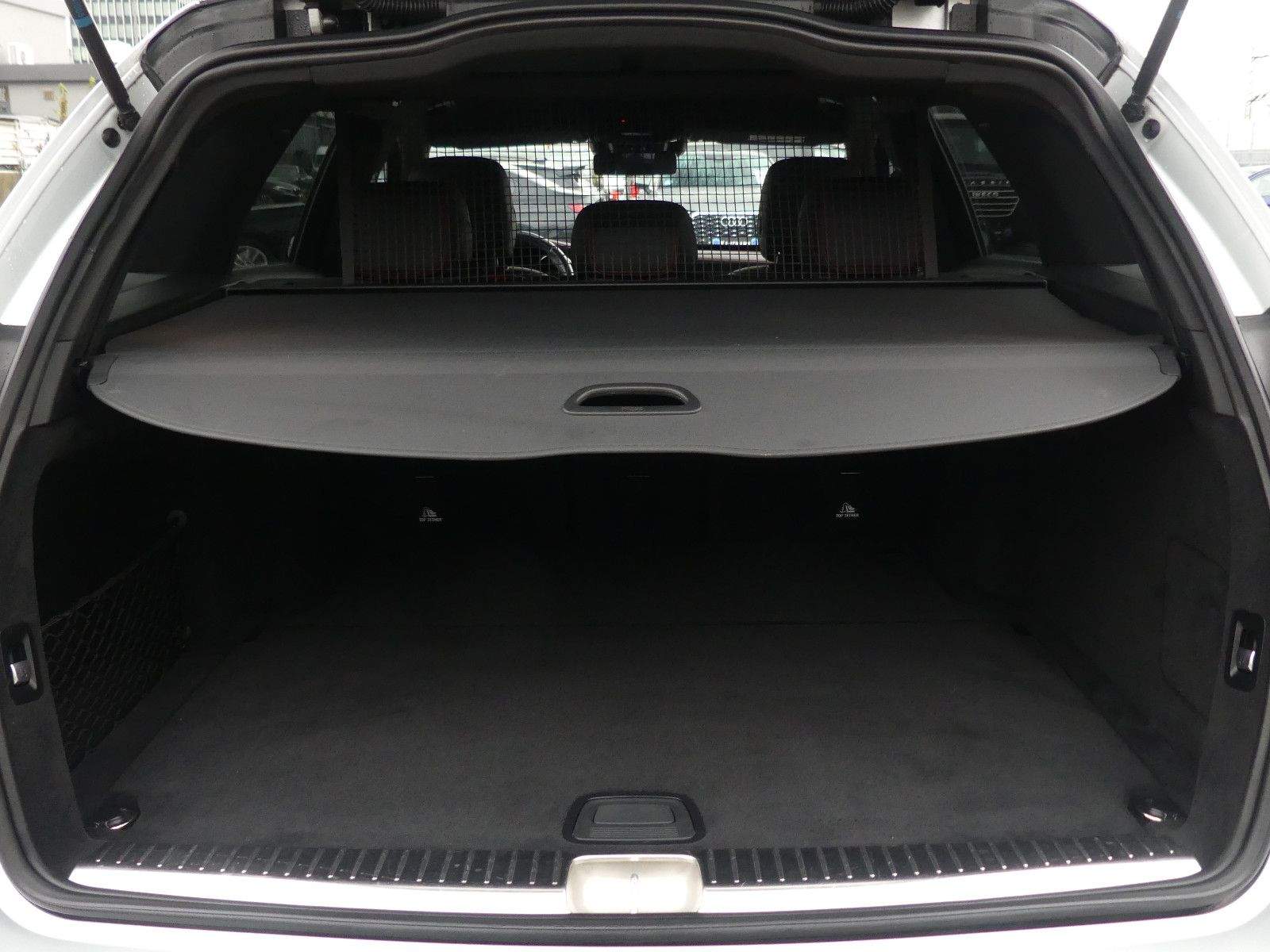 MERCEDES-BENZ C43 AMG 4Matic LED ACC Laneassist Alcant. Burm.