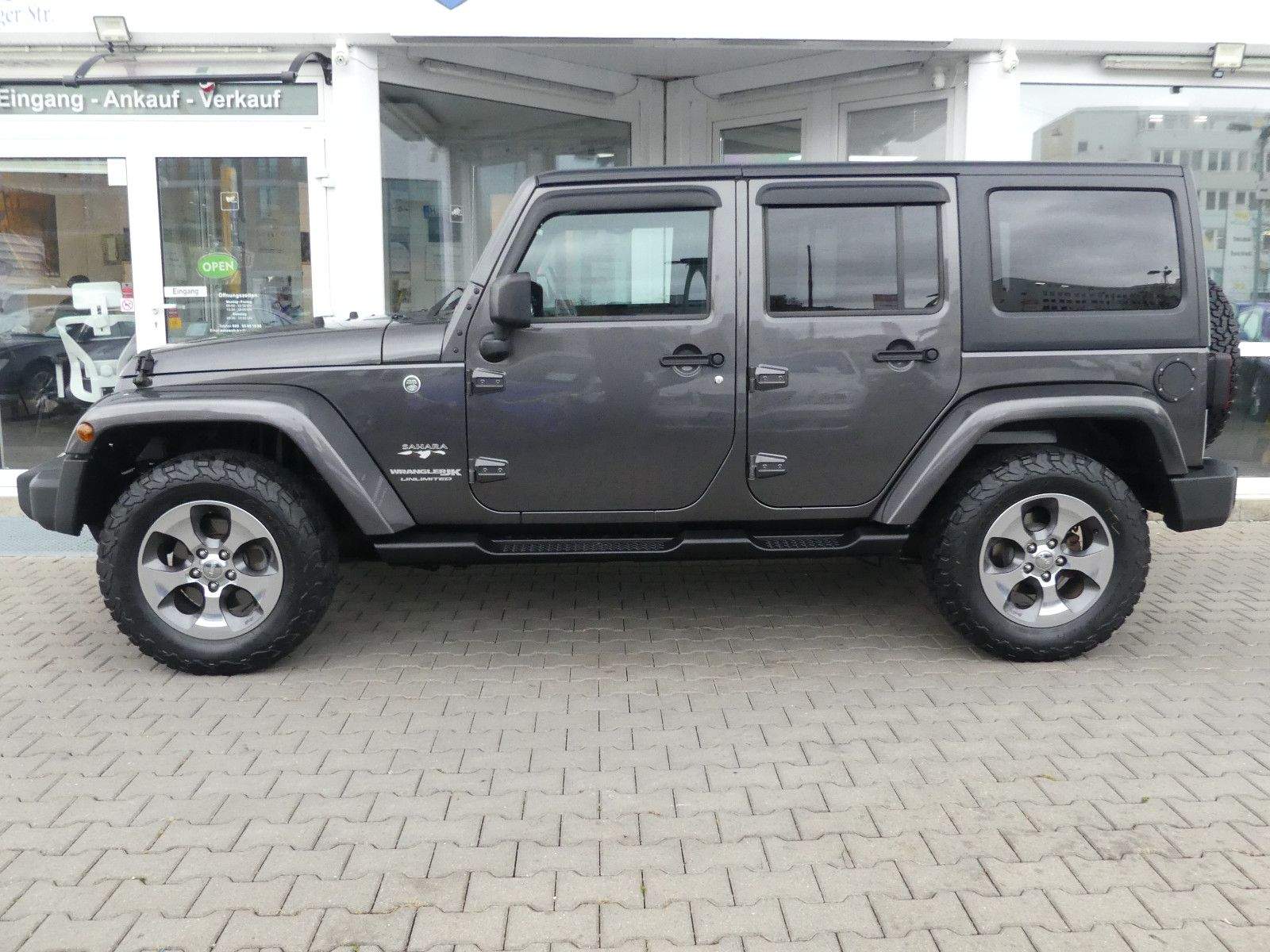 JEEP Wrangler Aut. Unlimited Sahara Dual-top Leder
