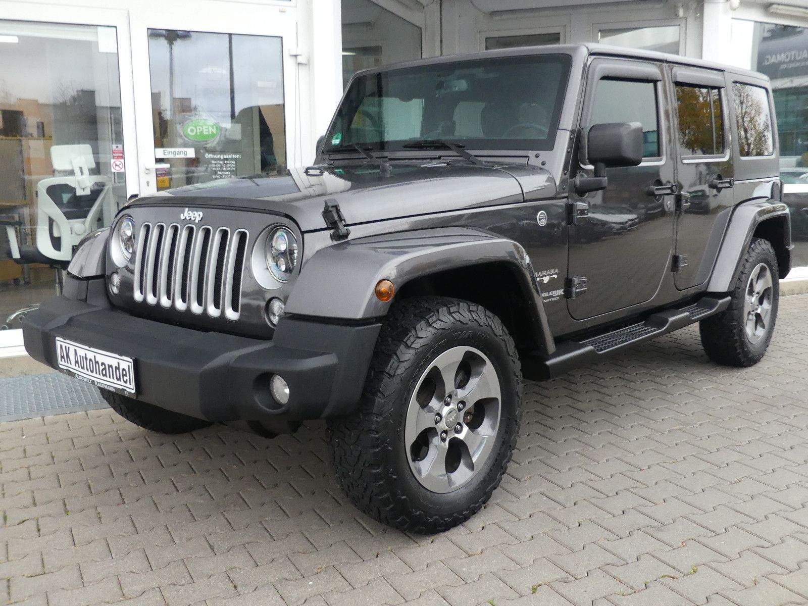 JEEP Wrangler Aut. Unlimited Sahara Dual-top Leder