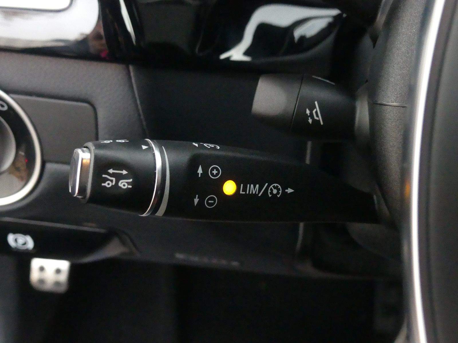 MERCEDES-BENZ CLS400 AMG 4Matic Shooting Brake H&K Massage