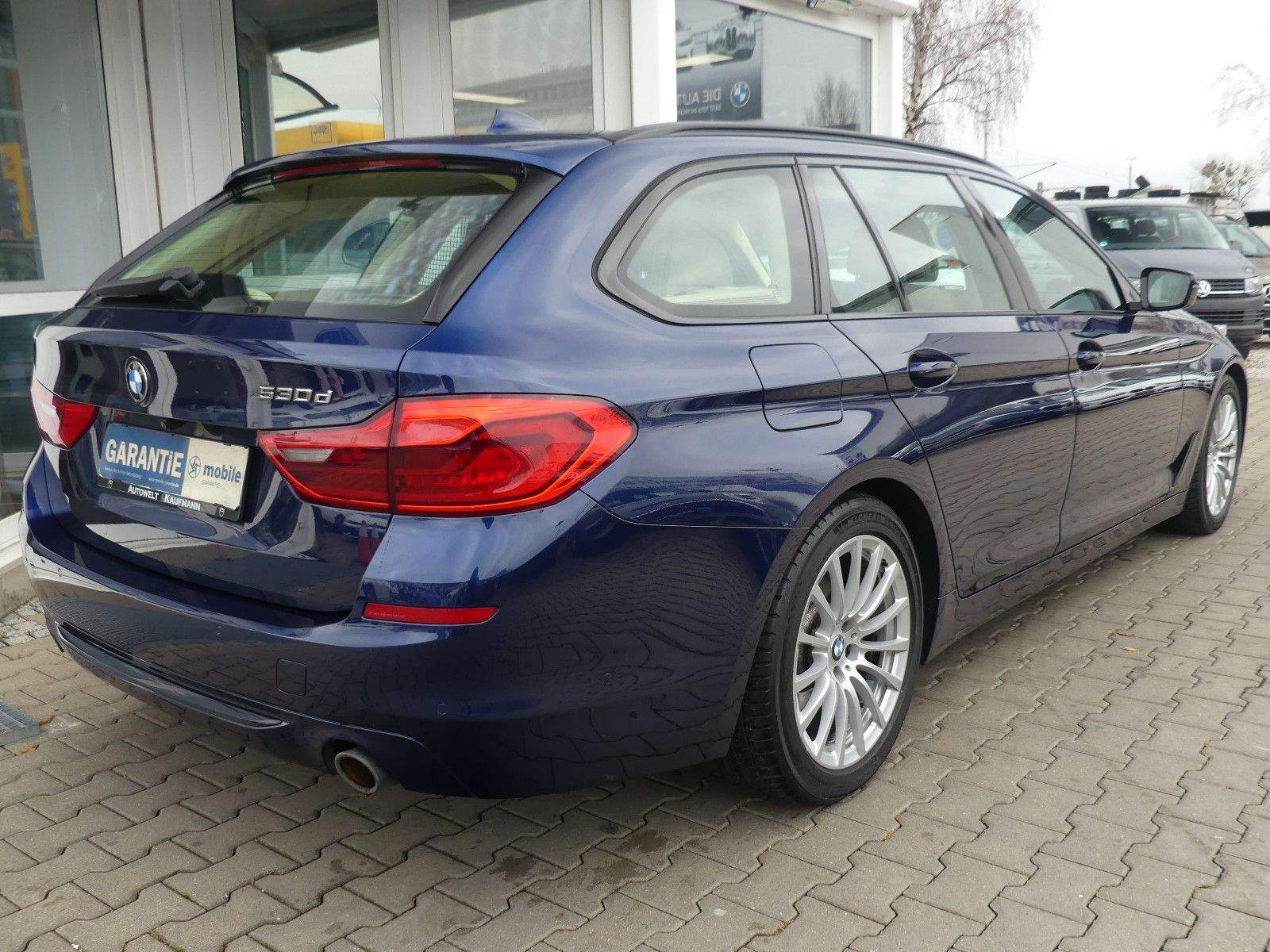 BMW 530d Touring Sport Line AHK Leder Navi-Profi Cam