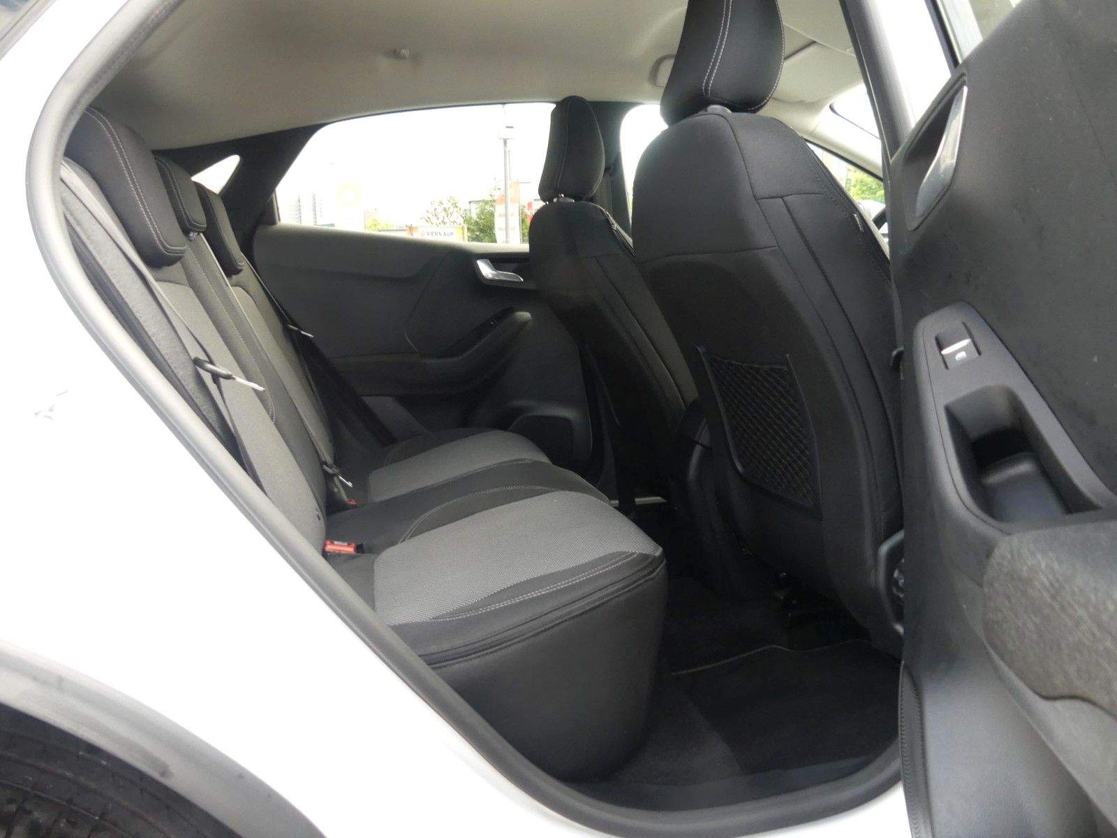 FORD Puma Titanium X Kamera CarPlay