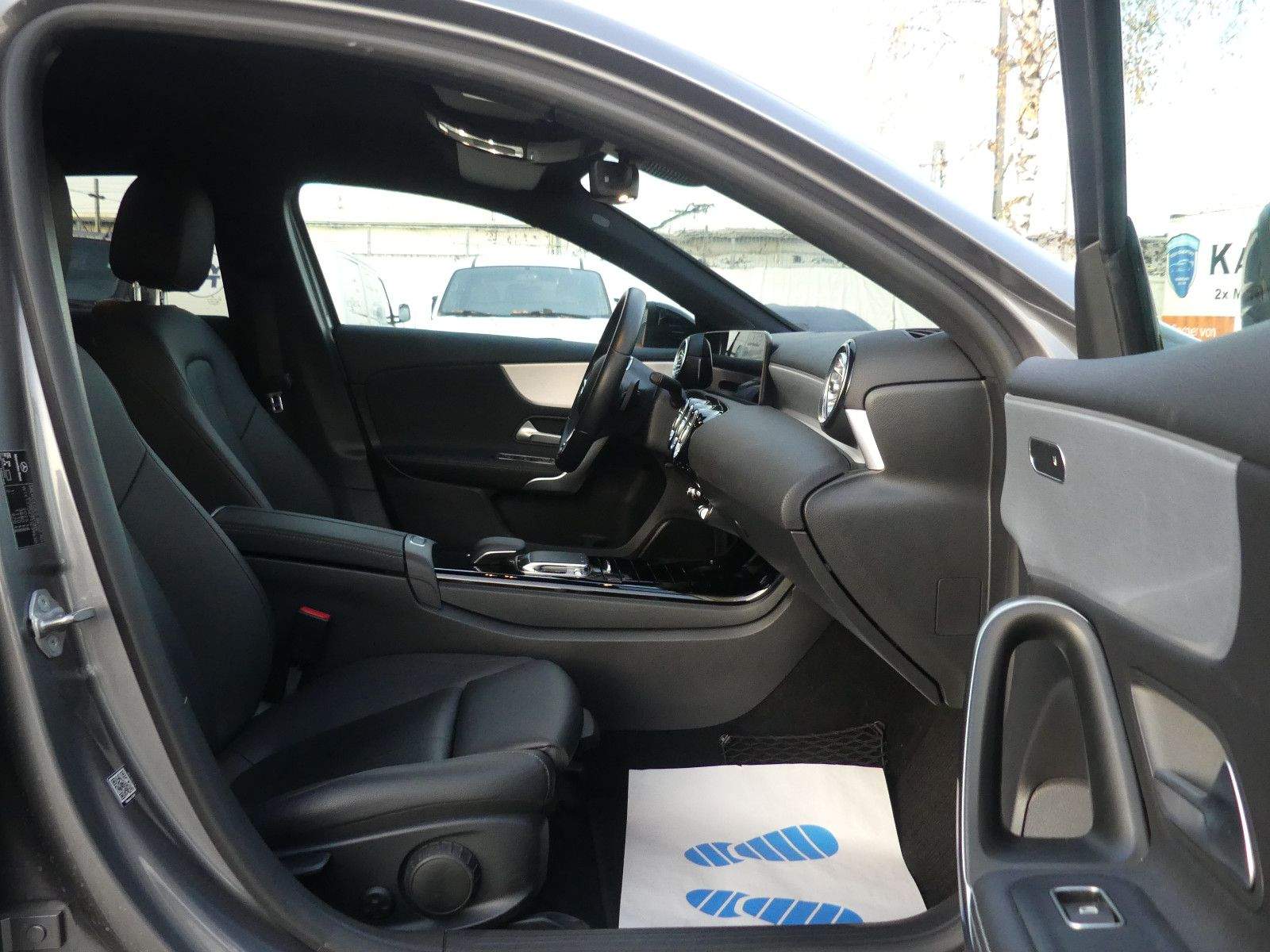 MERCEDES-BENZ A250 4Matic Progressive Leder Virtual Cockpit