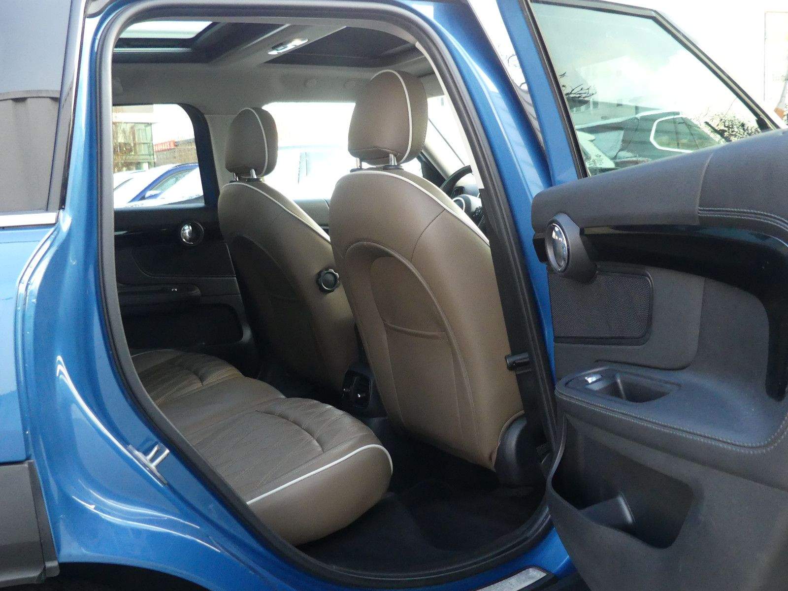 MINI Countryman Cooper All4 Leder Autom Pano PDC Navi