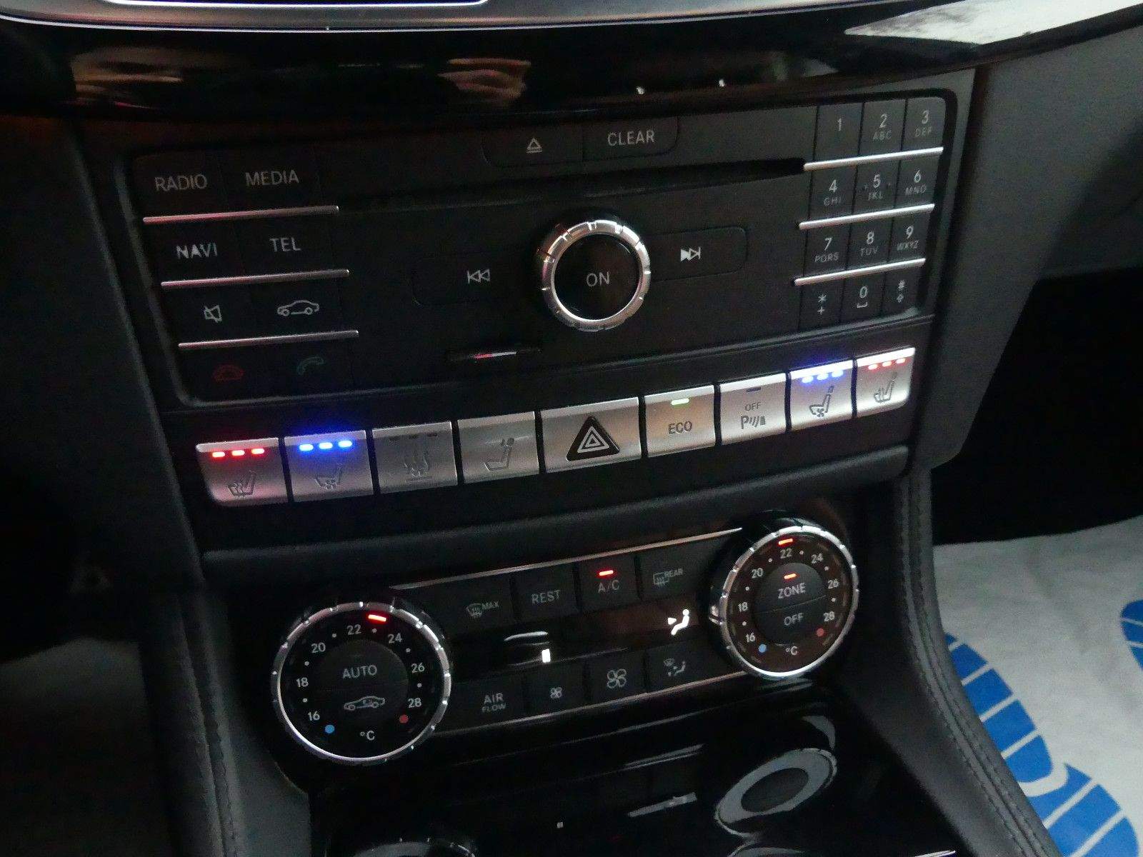 MERCEDES-BENZ CLS400 AMG 4Matic Shooting Brake H&K Massage