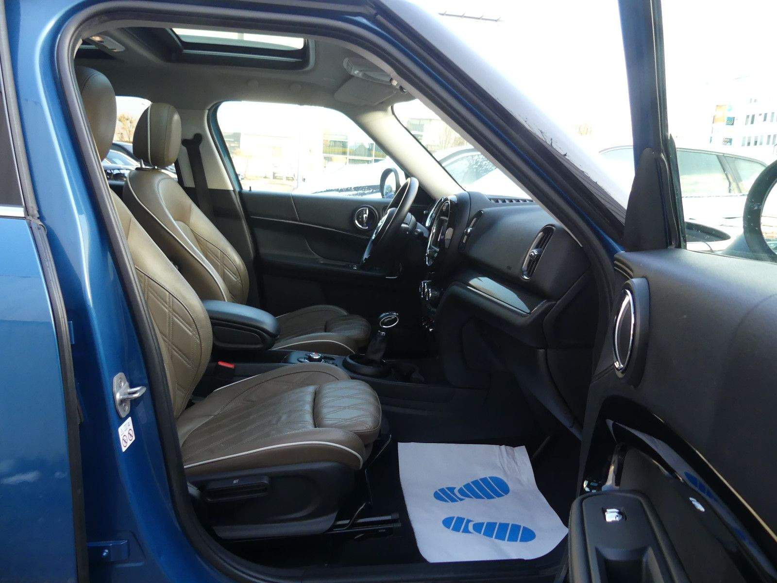 MINI Countryman Cooper All4 Leder Autom Pano PDC Navi