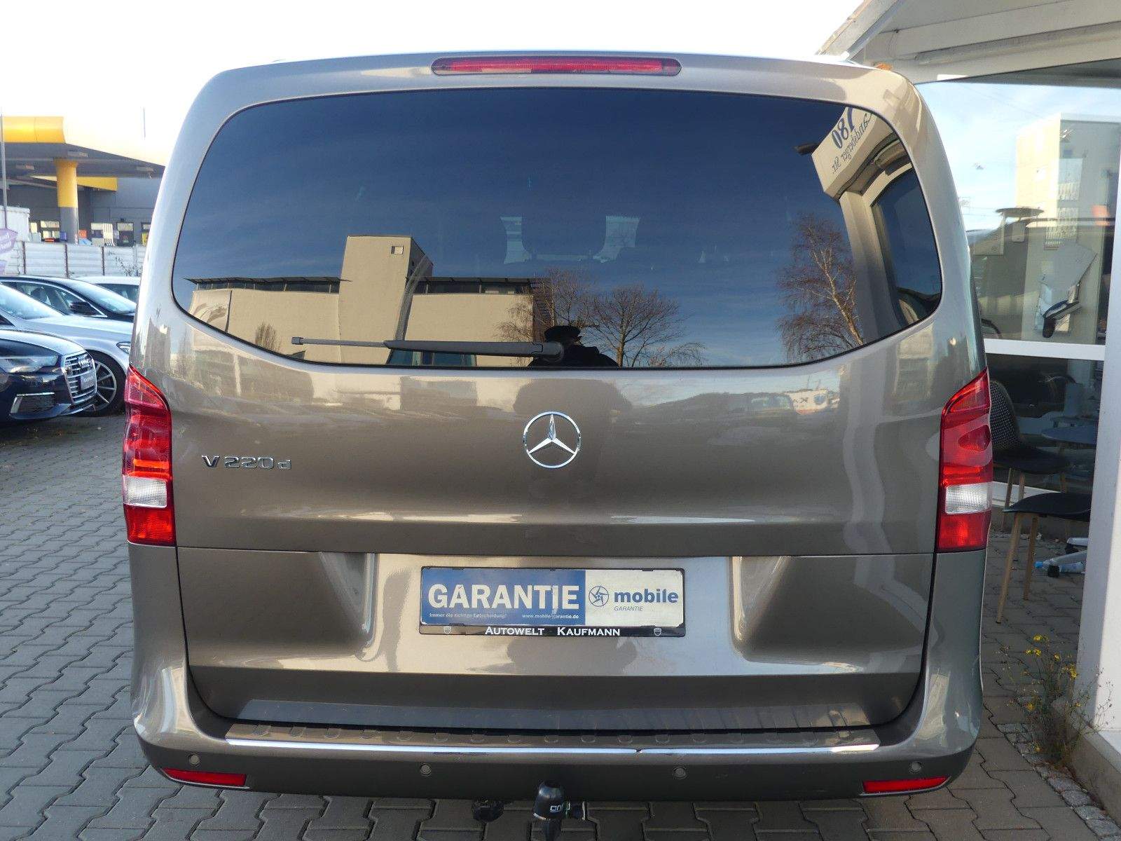 MERCEDES-BENZ V220D RISE Lang 7-sitzer AHK Klima