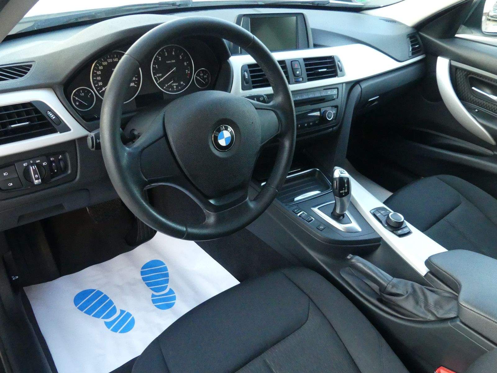 BMW 316i Touring Aut. PDC Sitzheizung Klima 2-Zonen