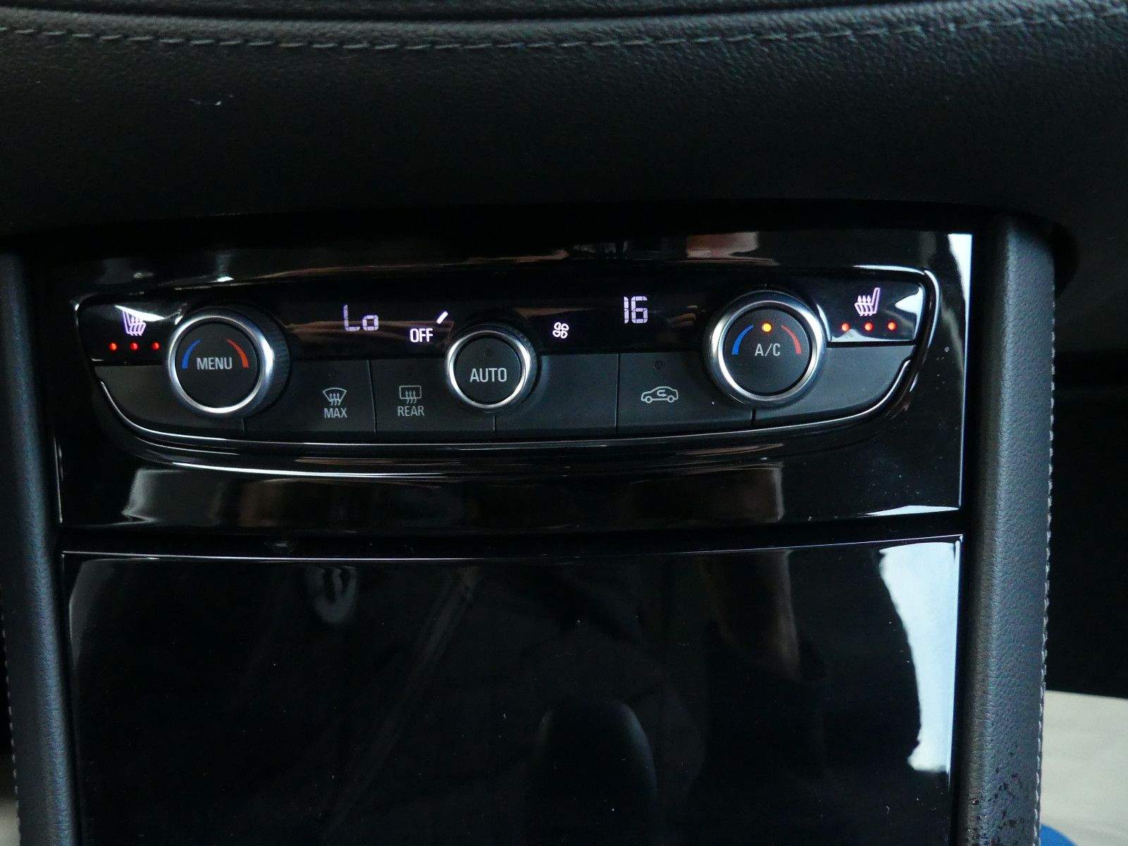 OPEL Grandland X Kamera LED Spurleitassistent Temp.