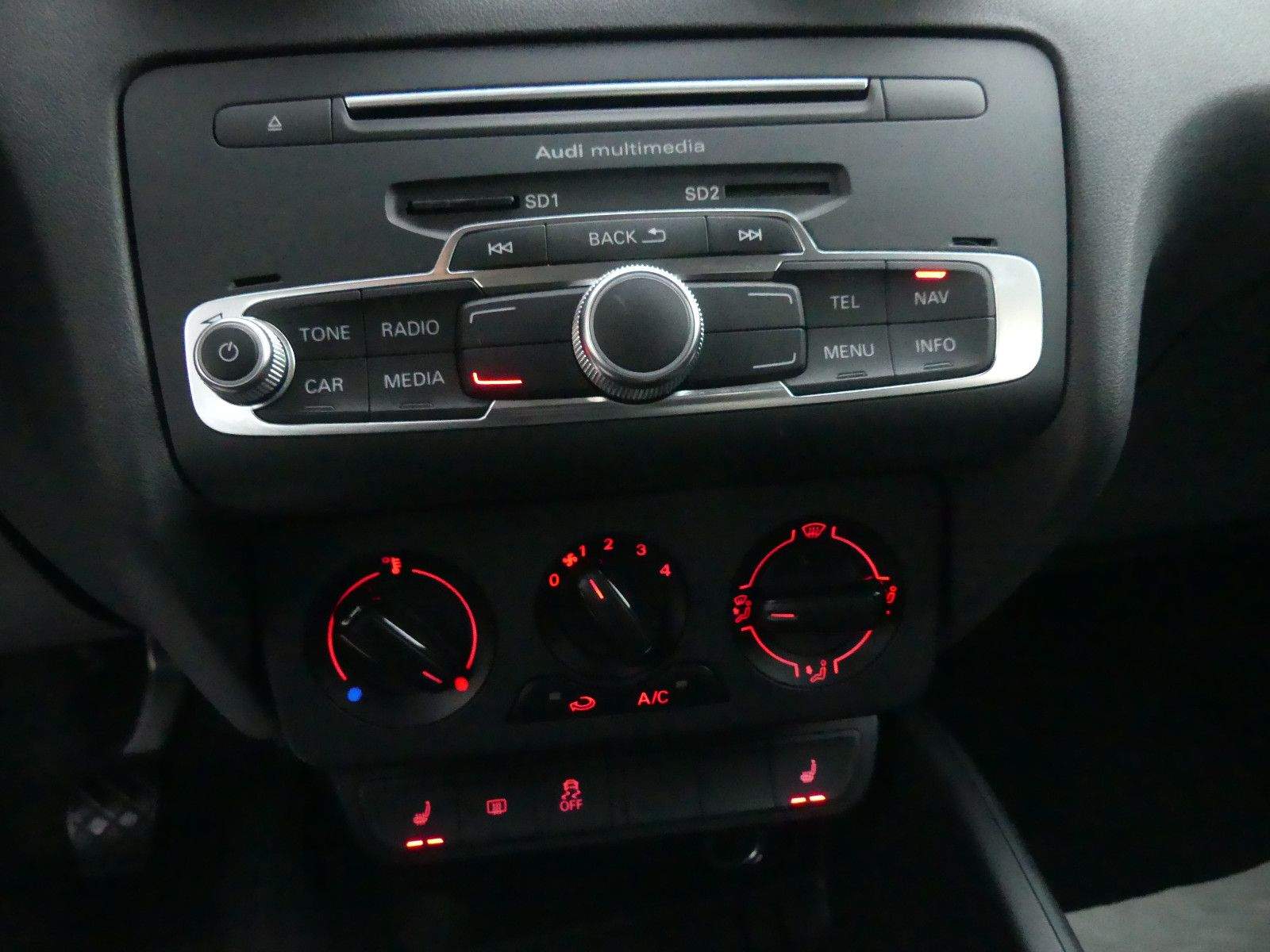 AUDI A1 Sportback 1.4 TFSI S-line Navi MMI Sitzhzg
