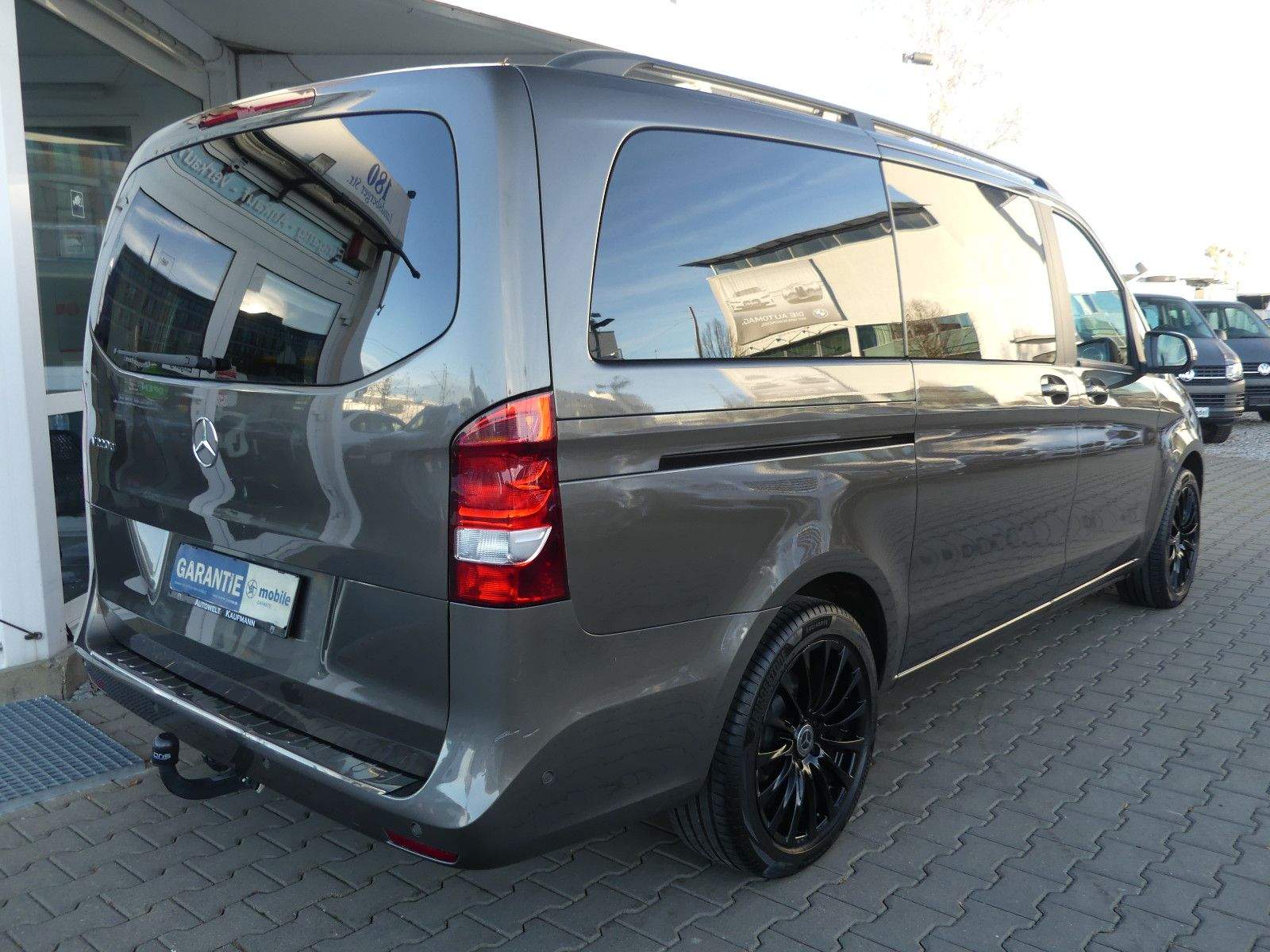 MERCEDES-BENZ V220D RISE Lang 7-sitzer AHK Klima