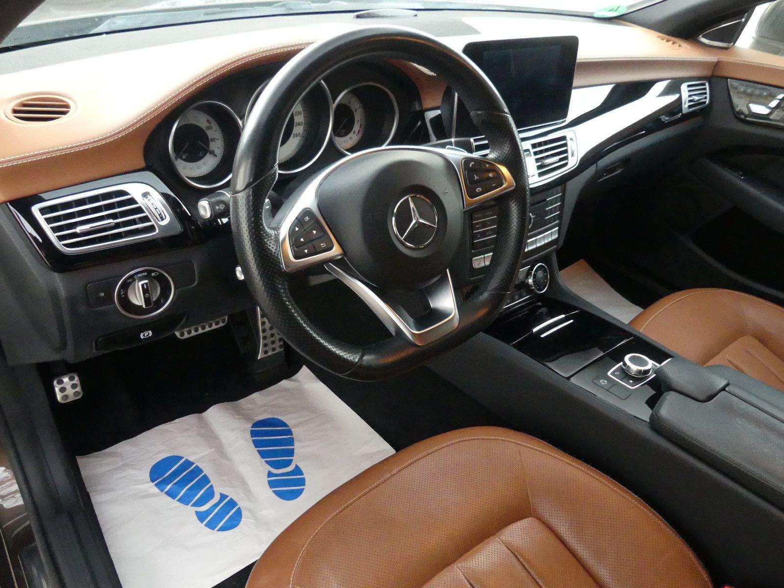 MERCEDES-BENZ CLS400 AMG 4Matic Shooting Brake H&K Massage