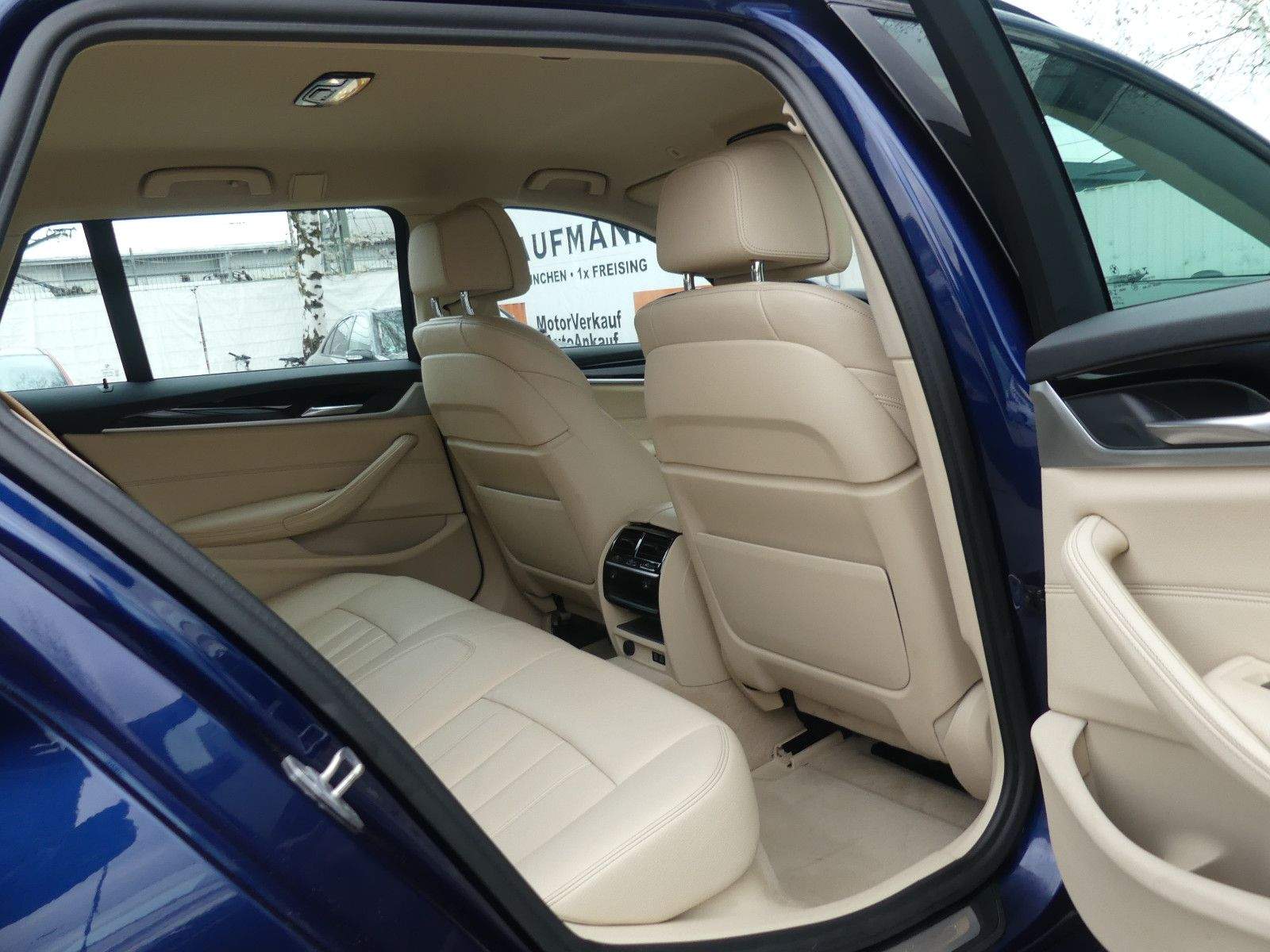 BMW 530d Touring Sport Line AHK Leder Navi-Profi Cam