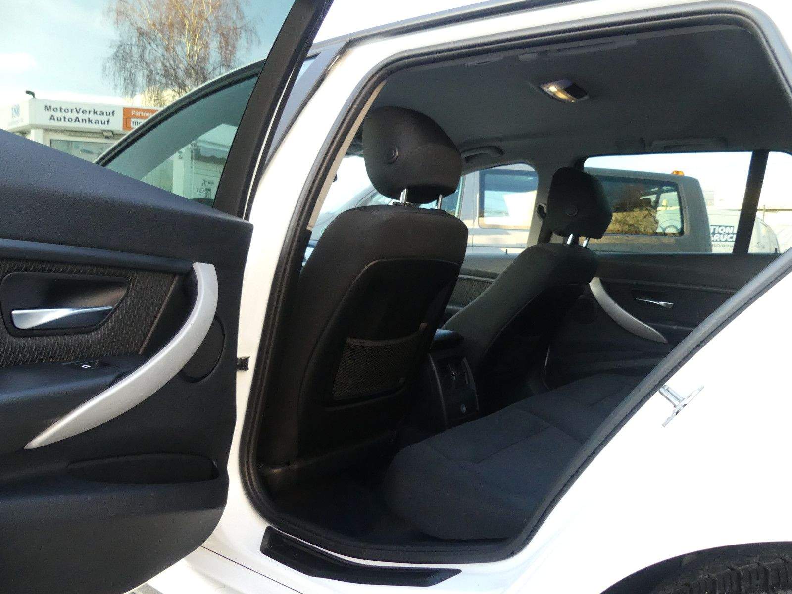 BMW 316i Touring Aut. PDC Sitzheizung Klima 2-Zonen