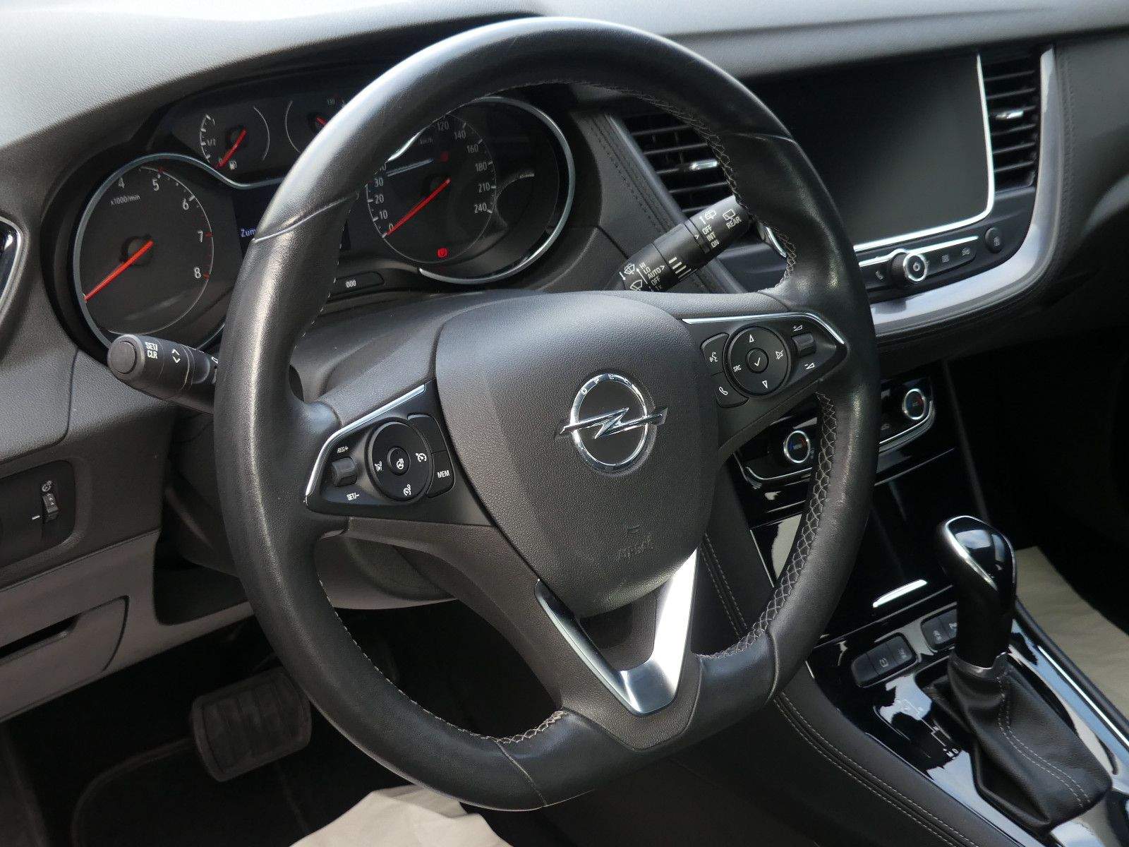 OPEL Grandland X Kamera LED Spurleitassistent Temp.