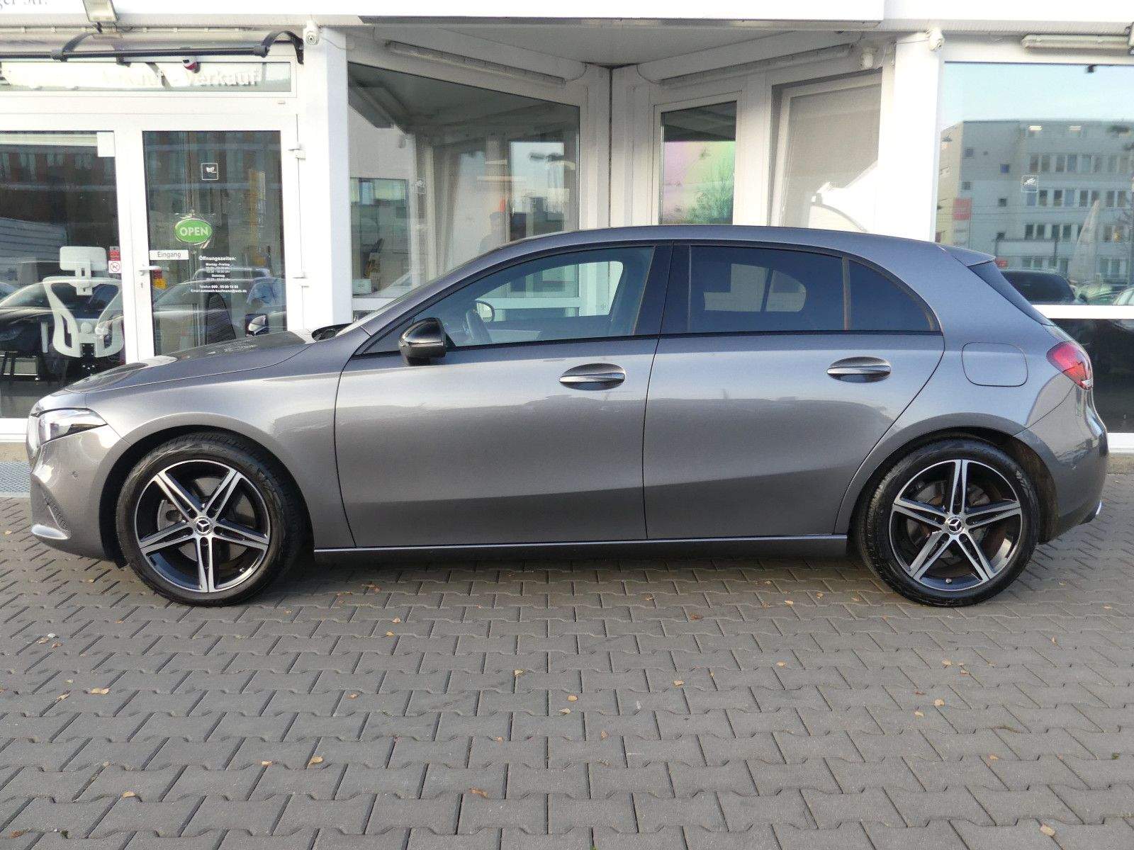 MERCEDES-BENZ A250 4Matic Progressive Leder Virtual Cockpit