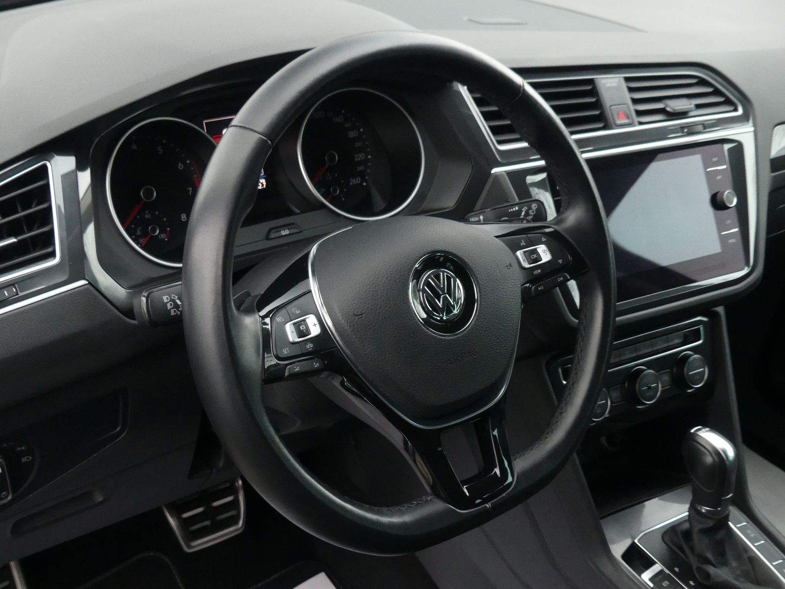 VW Tiguan Join DSG ACC PDC Navi Spurhalte.