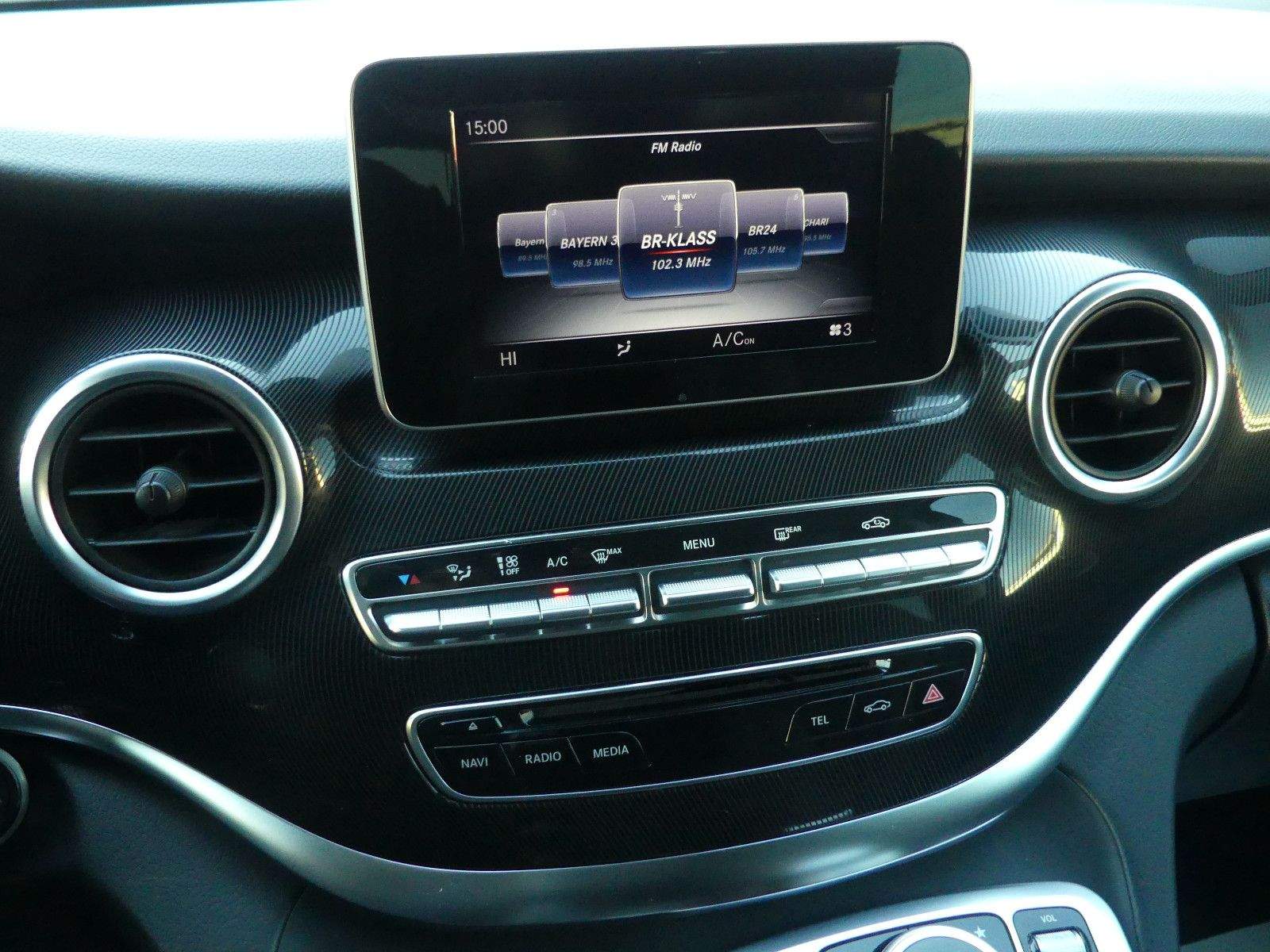 MERCEDES-BENZ V220D RISE Lang 7-sitzer AHK Klima