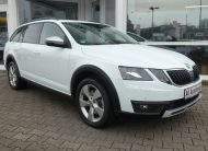 SKODA Octavia Scout 4×4 Autom. ACC PDC Navi Laneassist