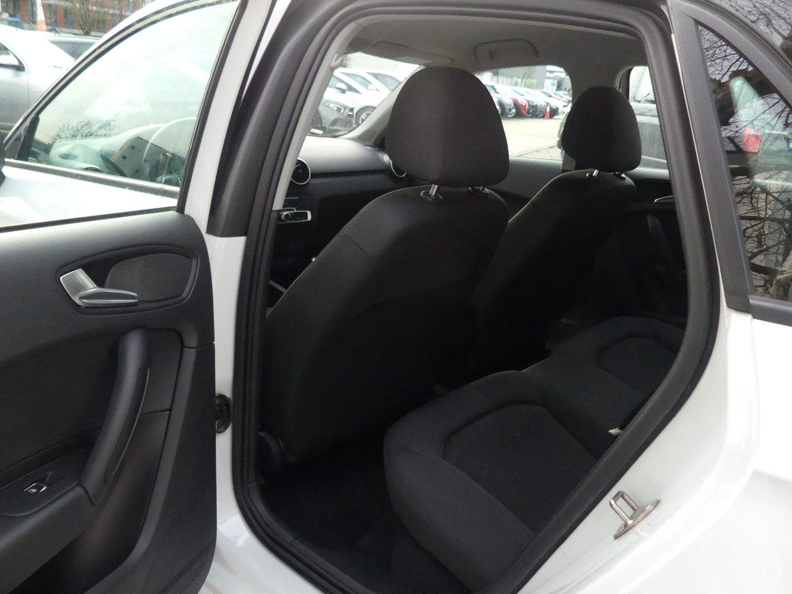 AUDI A1 Sportback 1.4 TFSI S-line Navi MMI Sitzhzg