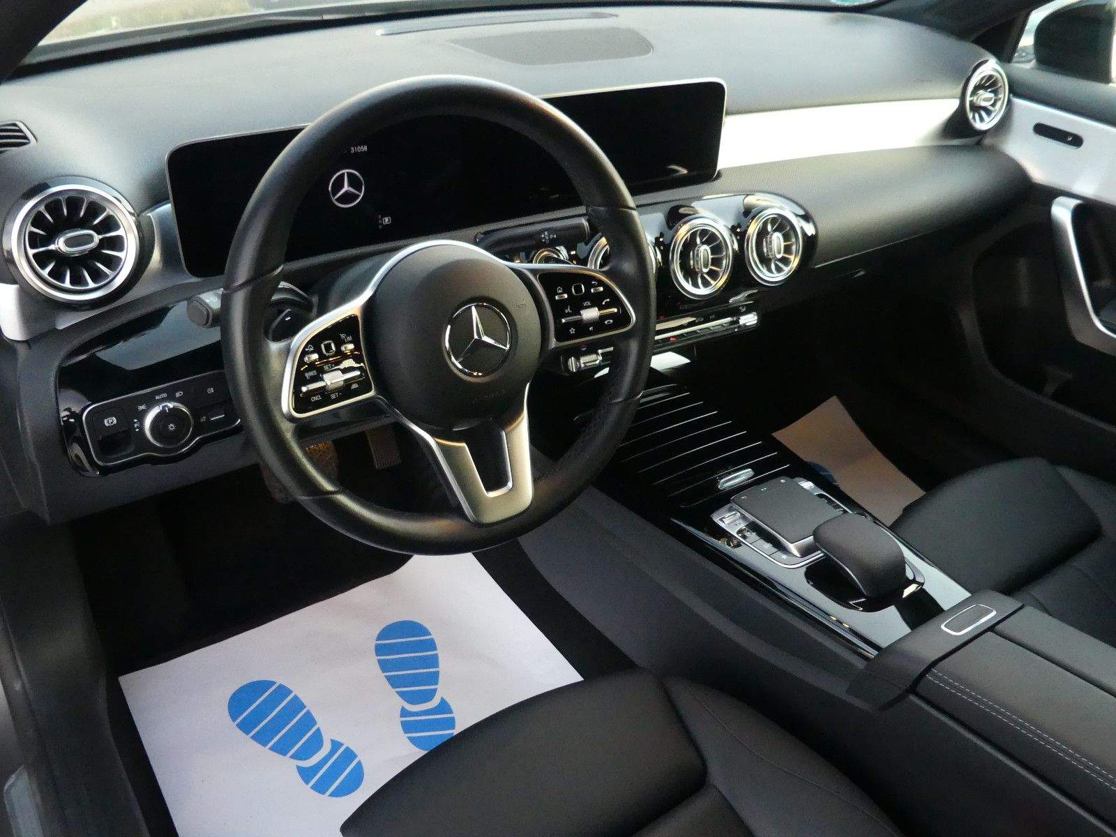 MERCEDES-BENZ A250 4Matic Progressive Leder Virtual Cockpit