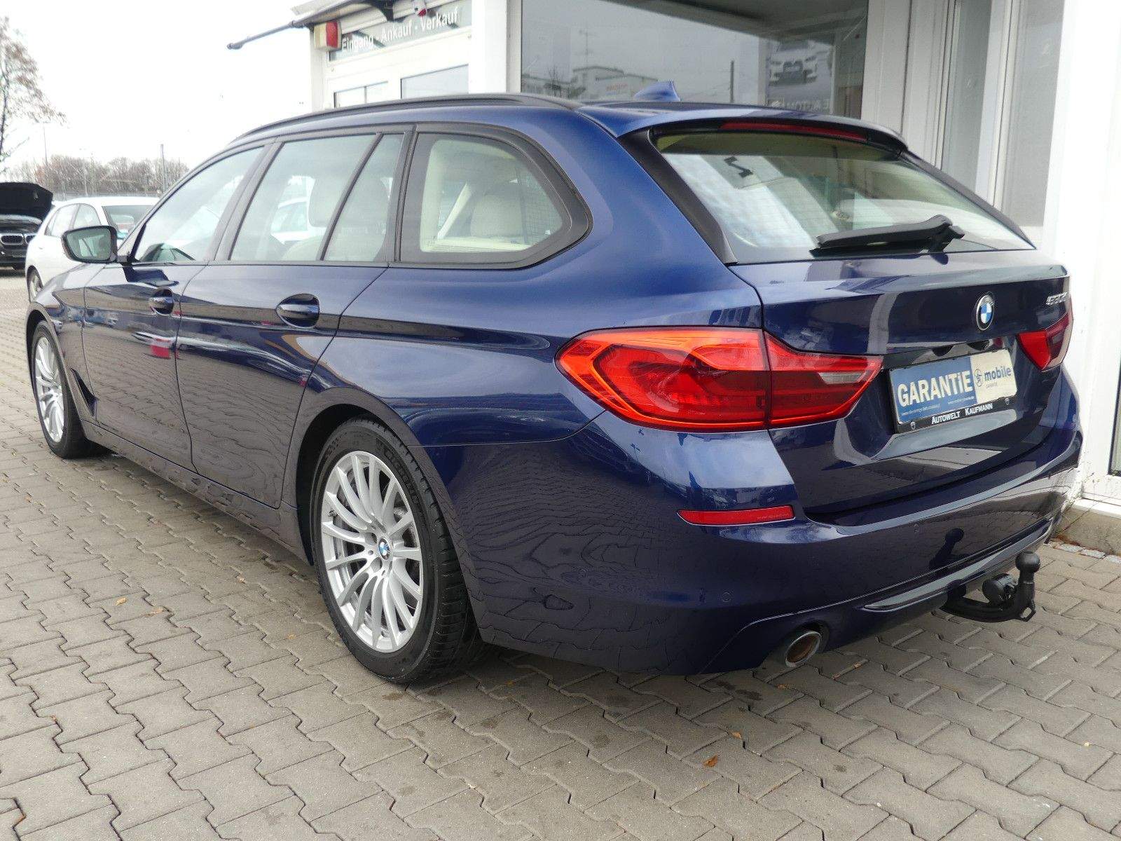 BMW 530d Touring Sport Line AHK Leder Navi-Profi Cam