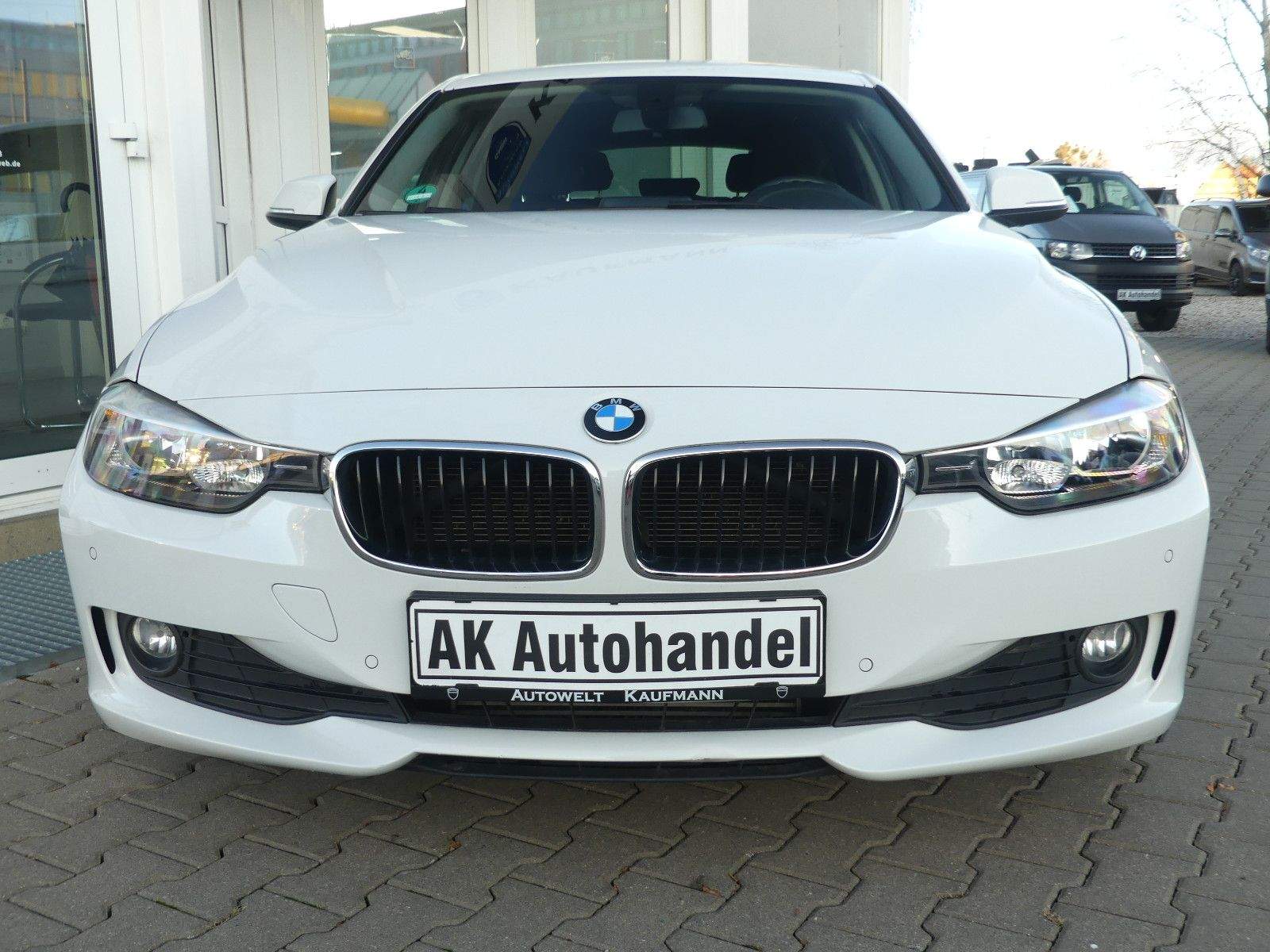 BMW 316i Touring Aut. PDC Sitzheizung Klima 2-Zonen