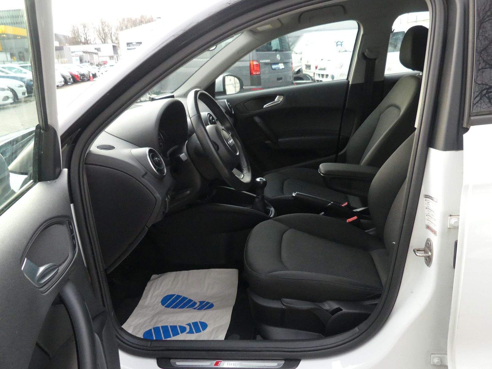 AUDI A1 Sportback 1.4 TFSI S-line Navi MMI Sitzhzg