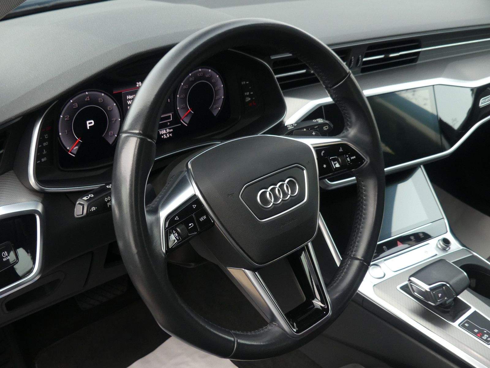 AUDI A6 Avant 45 TFSI Quattro Sport LED Laneassist