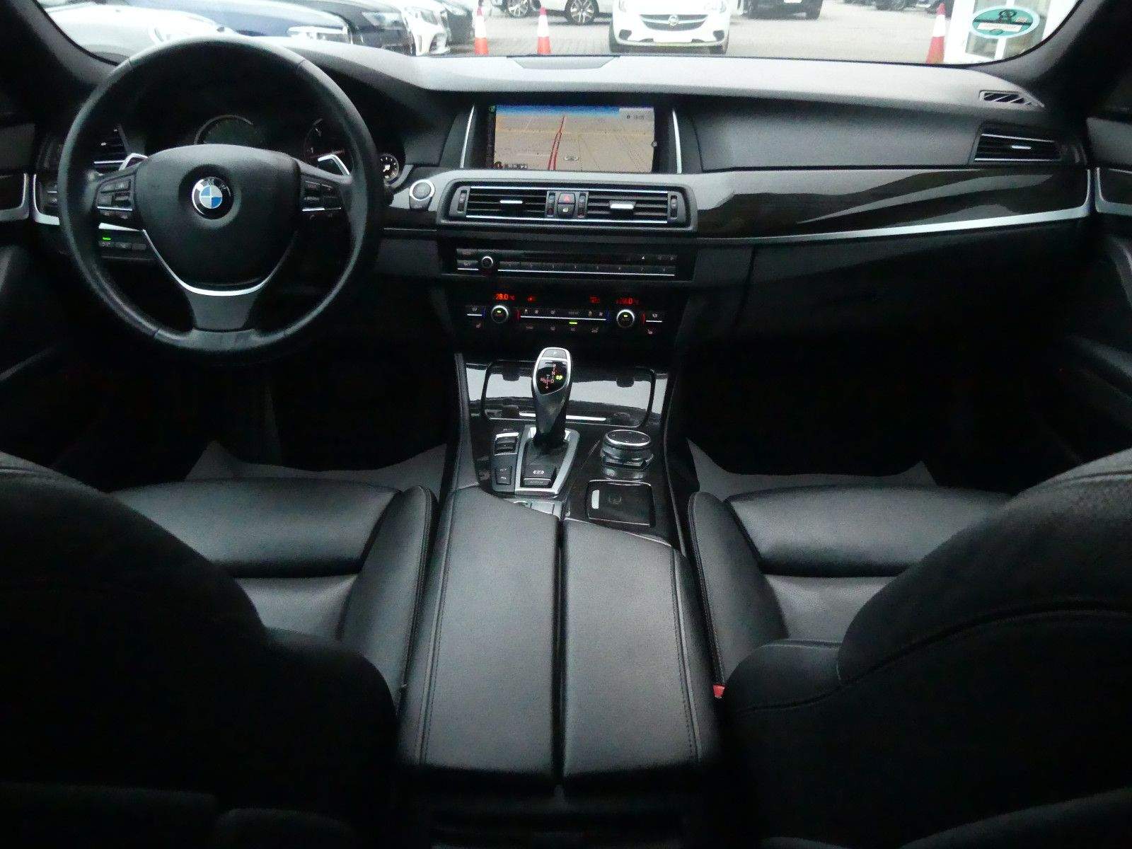 BMW 530d Luxury Line LED HeadUp Keyless 360°Cam Soft