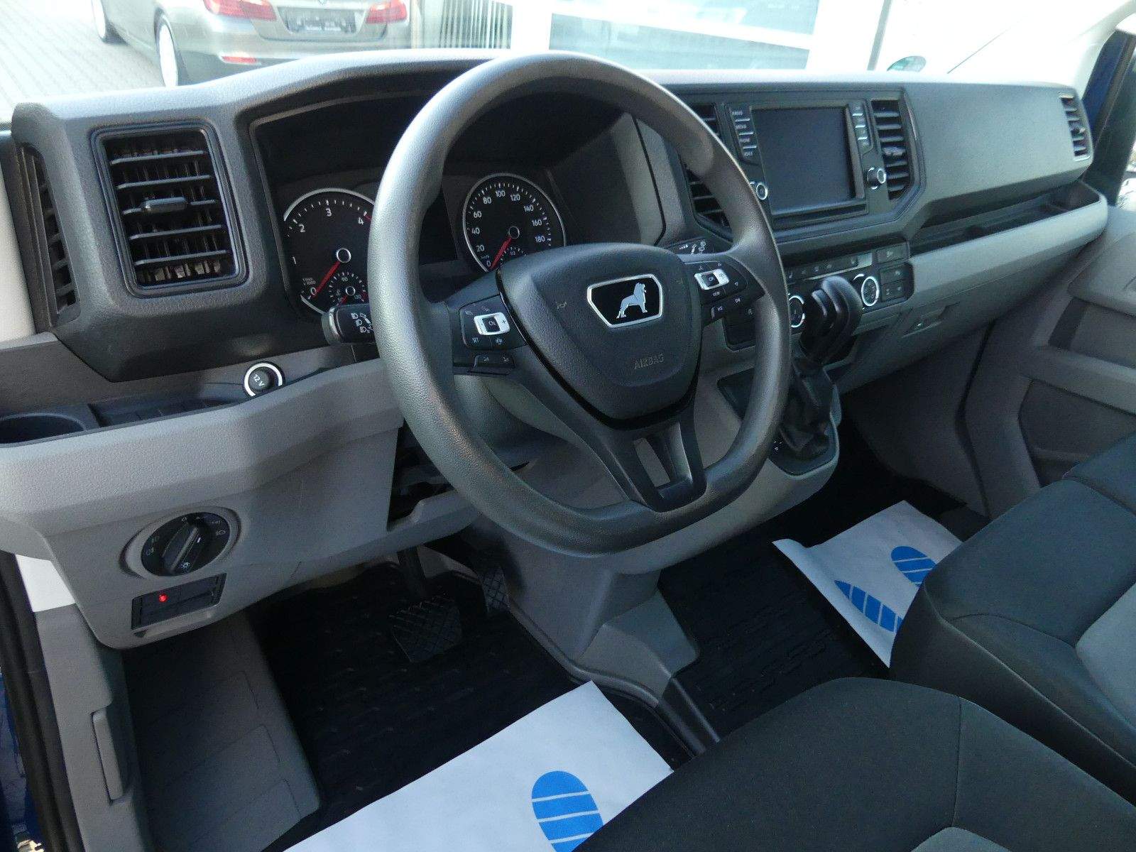 MAN TGE 3.180 4X4 SB 9-Sitzer Aut, AHK LED Kamera