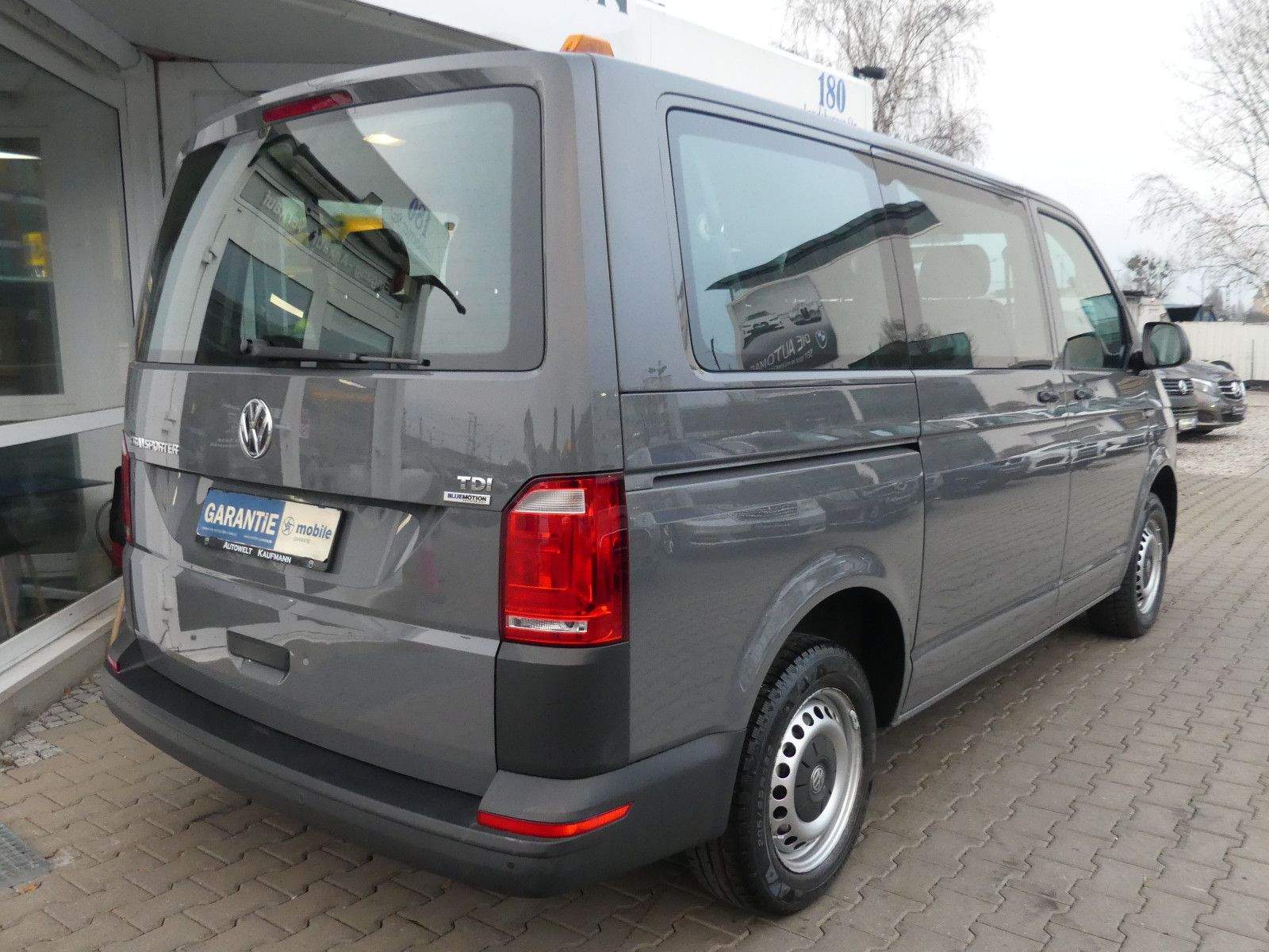 VW T6 Transporter 9-Sitzer Navi Kamera HUD EcoProfi