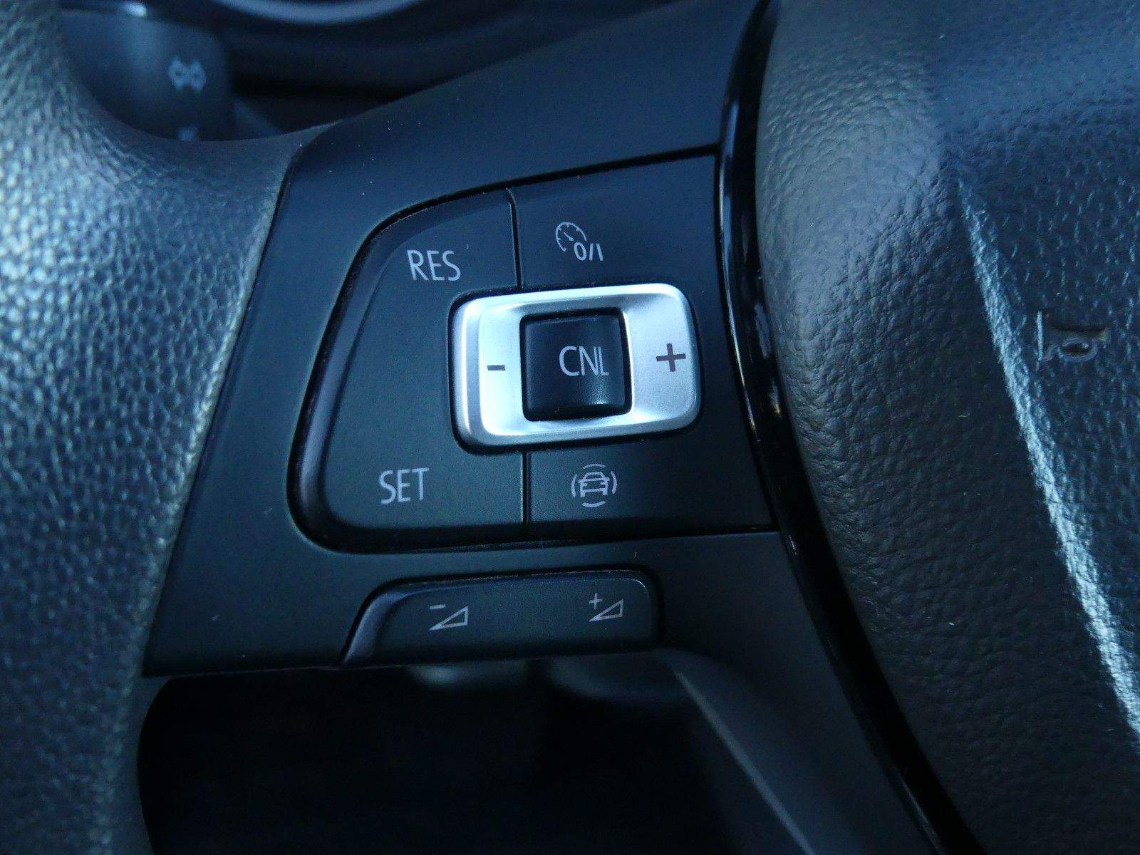 MAN TGE 3.180 4X4 SB 9-Sitzer Aut, AHK LED Kamera