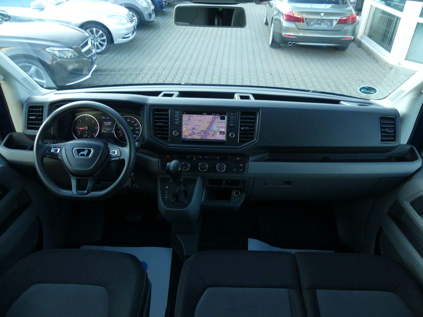 MAN TGE 3.180 4X4 SB 9-Sitzer Aut, AHK LED Kamera