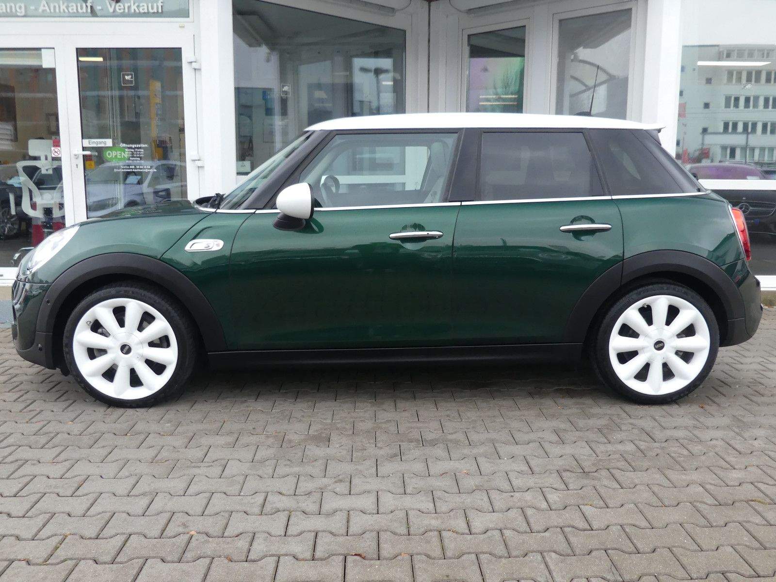 MINI Cooper S 5-Trg Aut. LED Navi-Prof Leder Panorama