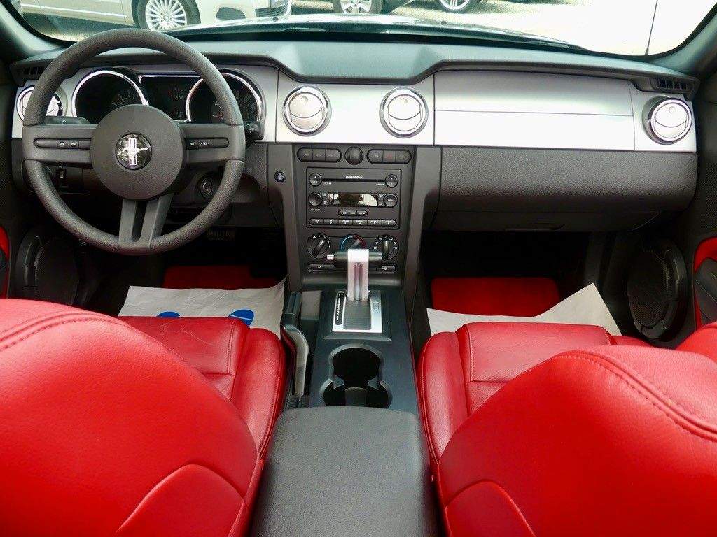FORD Mustang Cabrio Aut. Leder Sitzhzg. Klima
