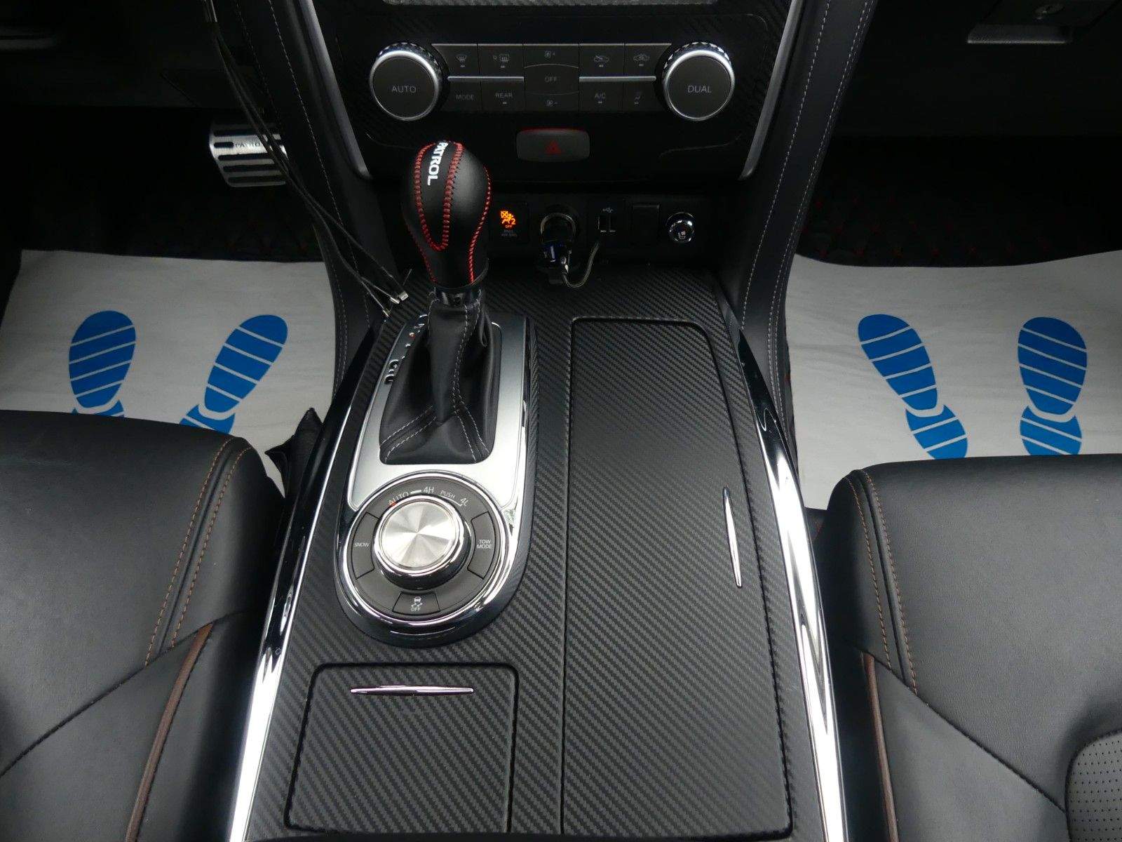 NISSAN Patrol / Armada Platinium V8 Nismo 8-Sitz