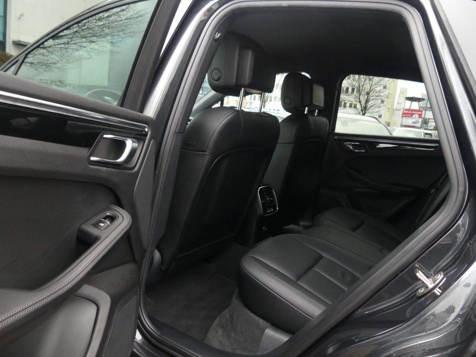 PORSCHE Macan S Allrad BiXenon Leder PDC Navi Laneassist