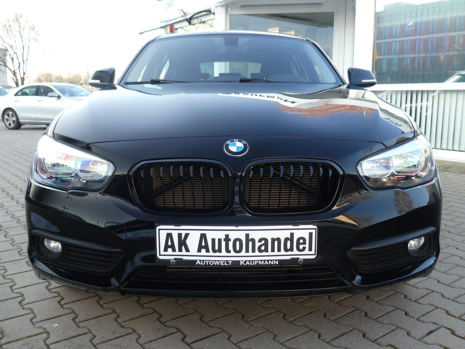BMW 118i Limousine 5-trg PDC AHK Klima
