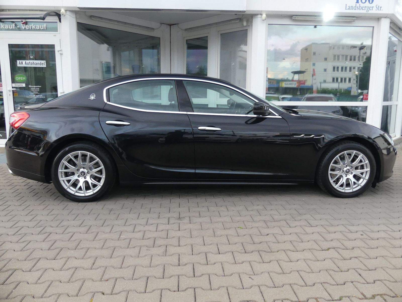 MASERATI Ghibli Diesel Glasdach Navi Kamera