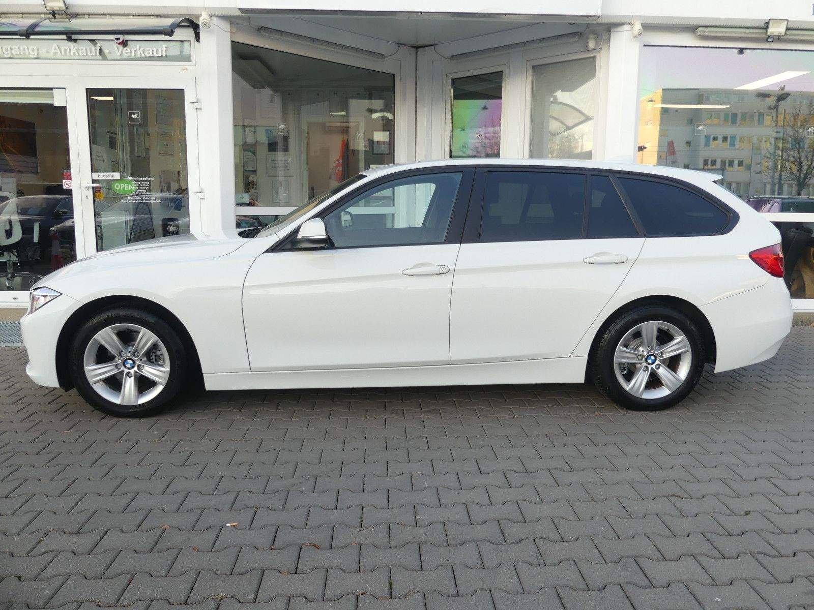 BMW 316i Touring Aut. PDC Sitzheizung Klima 2-Zonen