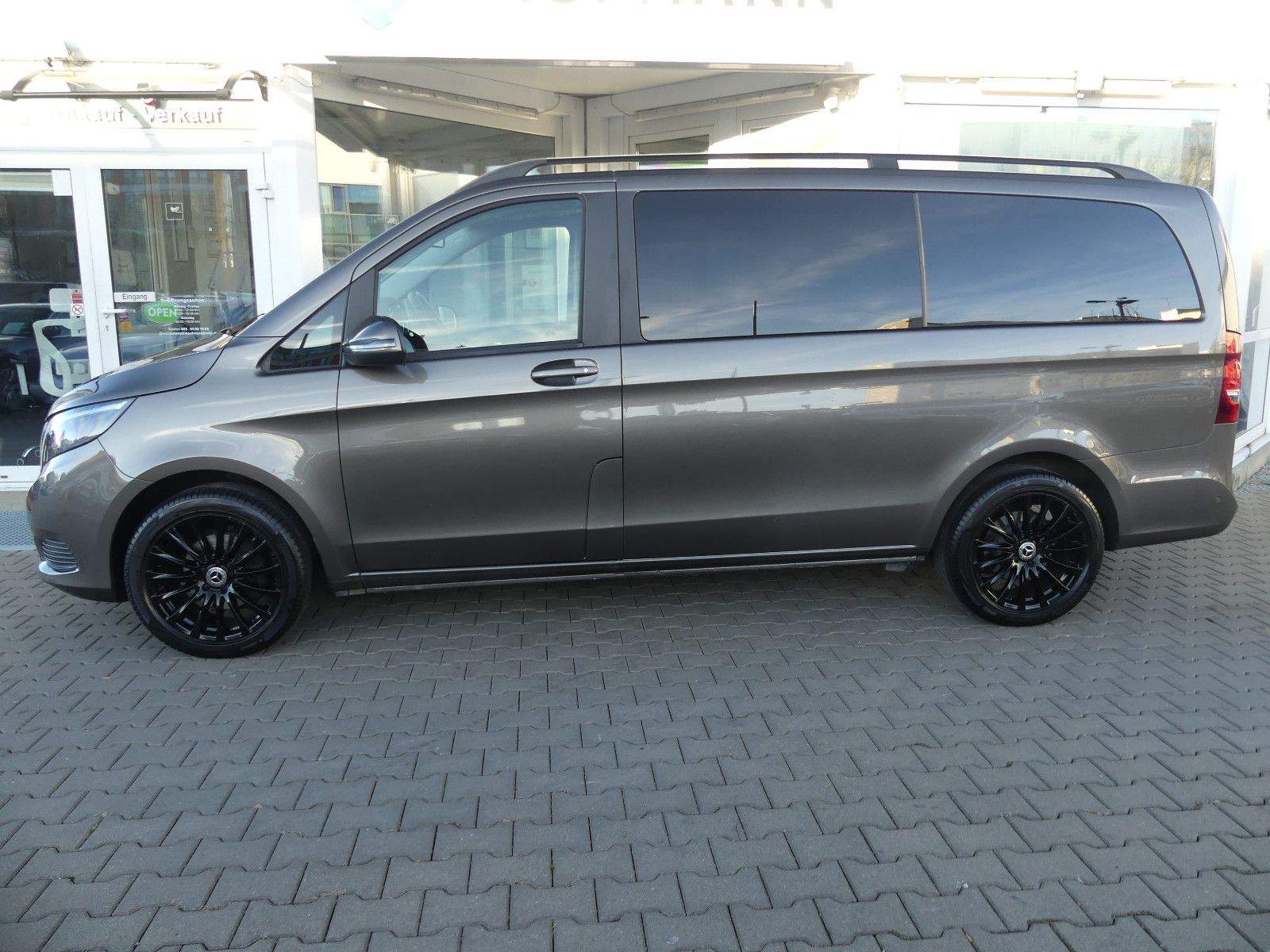 MERCEDES-BENZ V220D RISE Lang 7-Sitzer AHK Klima