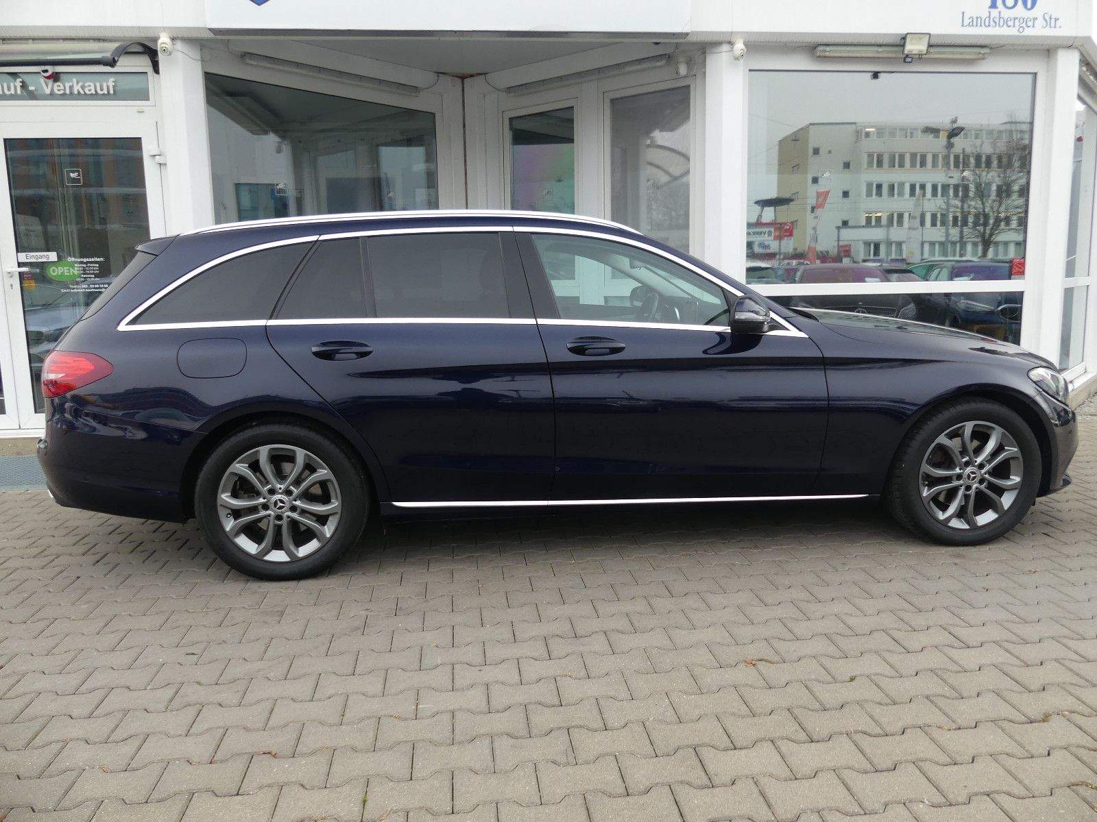MERCEDES-BENZ C 220 T BlueTec Navi PDC AHK Sitzheizung