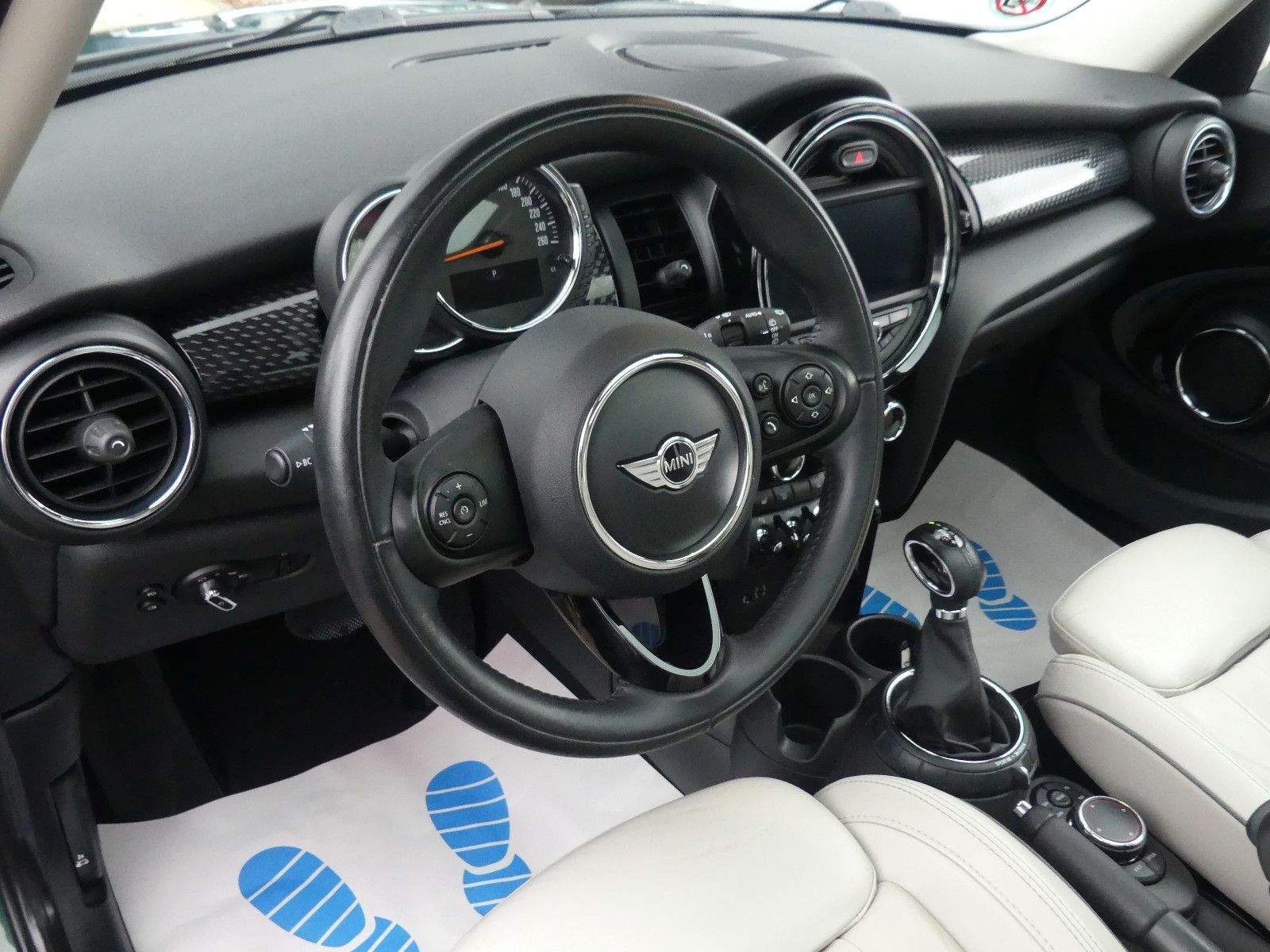 MINI Cooper S 5-Trg Aut. LED Navi-Prof Leder Panorama