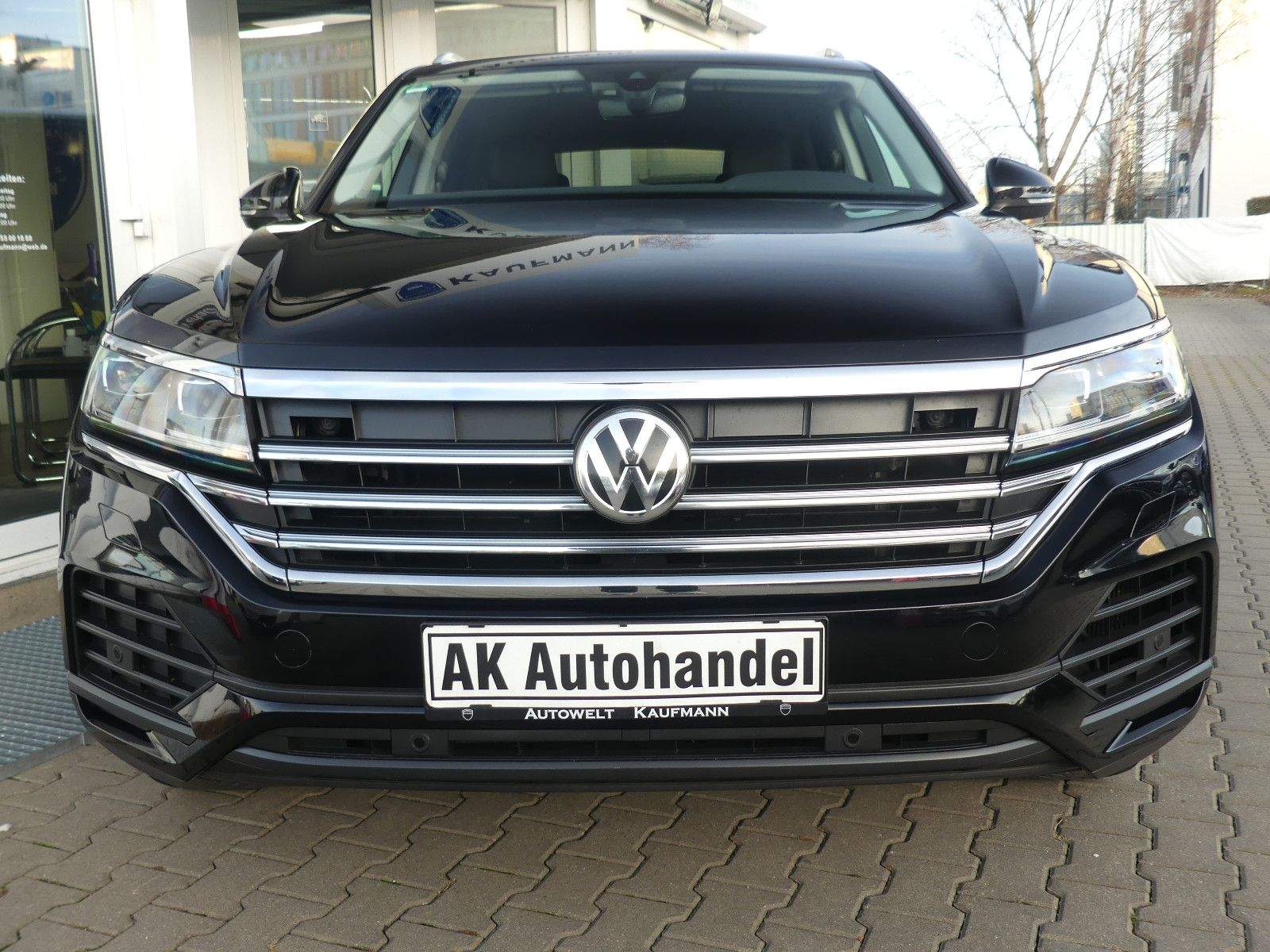 VW Touareg 4Motion Navi-Pro LED AHK ACC Leder