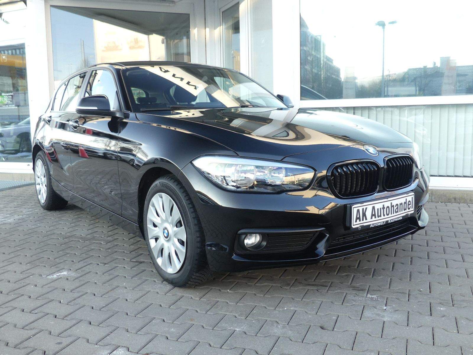 BMW 118i Limousine 5-trg PDC AHK Klima