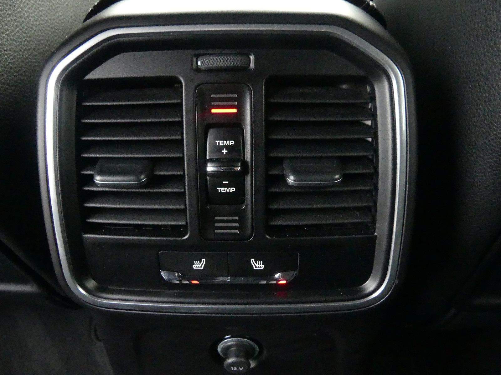 PORSCHE Macan S Allrad BiXenon Leder PDC Navi Laneassist