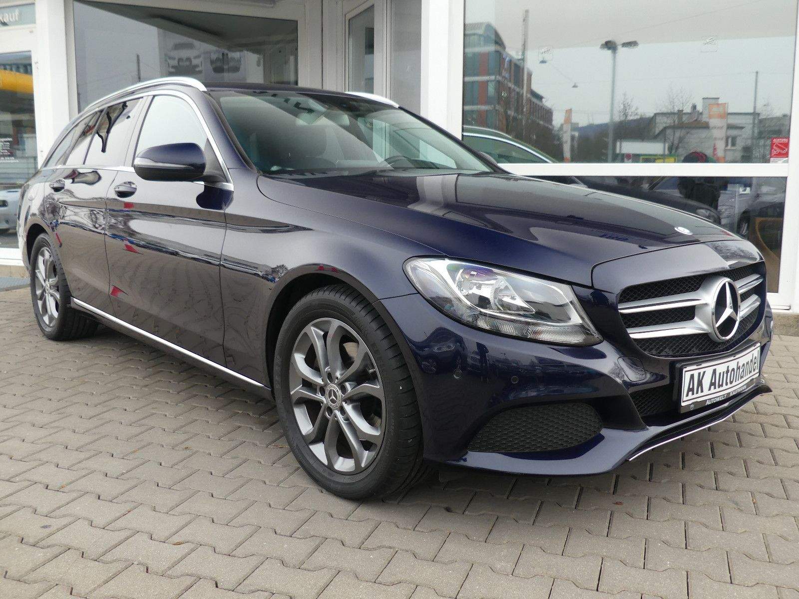 MERCEDES-BENZ C 220 T BlueTec Navi PDC AHK Sitzheizung