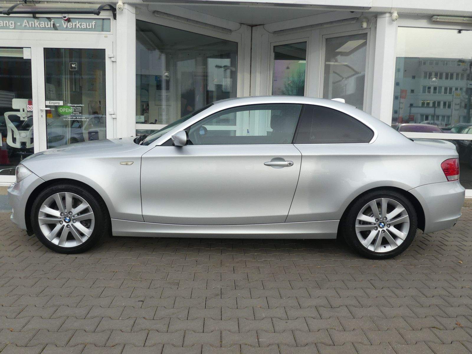 BMW 123D Coupe PDC Sitzheizung 2-Klima Bluetooth